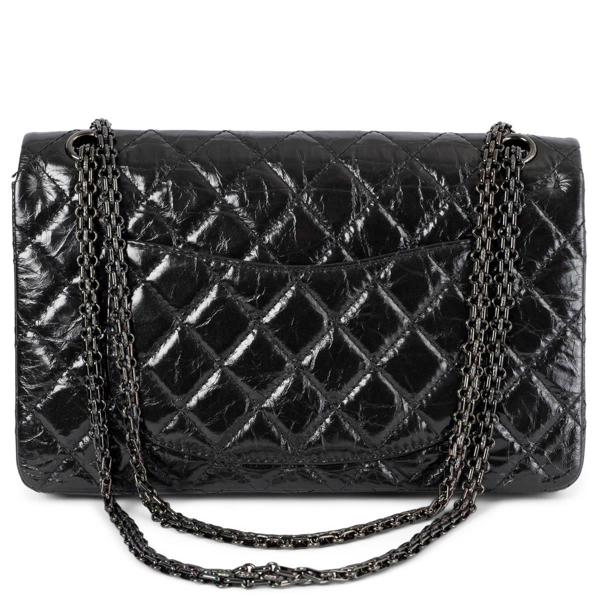 Black CHANEL black quilted aged leather 2.55 LARGE REISSUE 226 Shoulder Bag