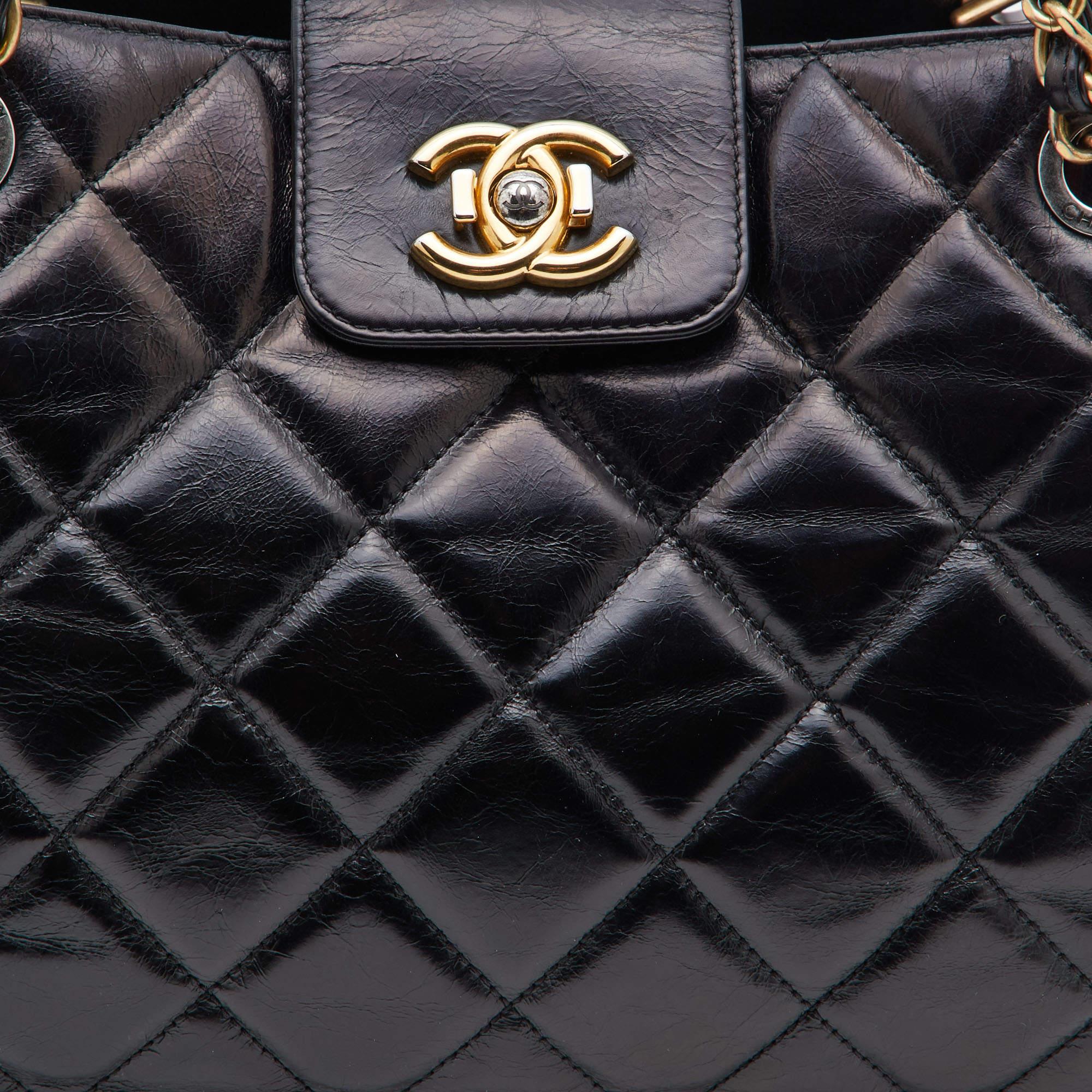 Chanel Black Quilted Aged Leather CC Chain Tote 4