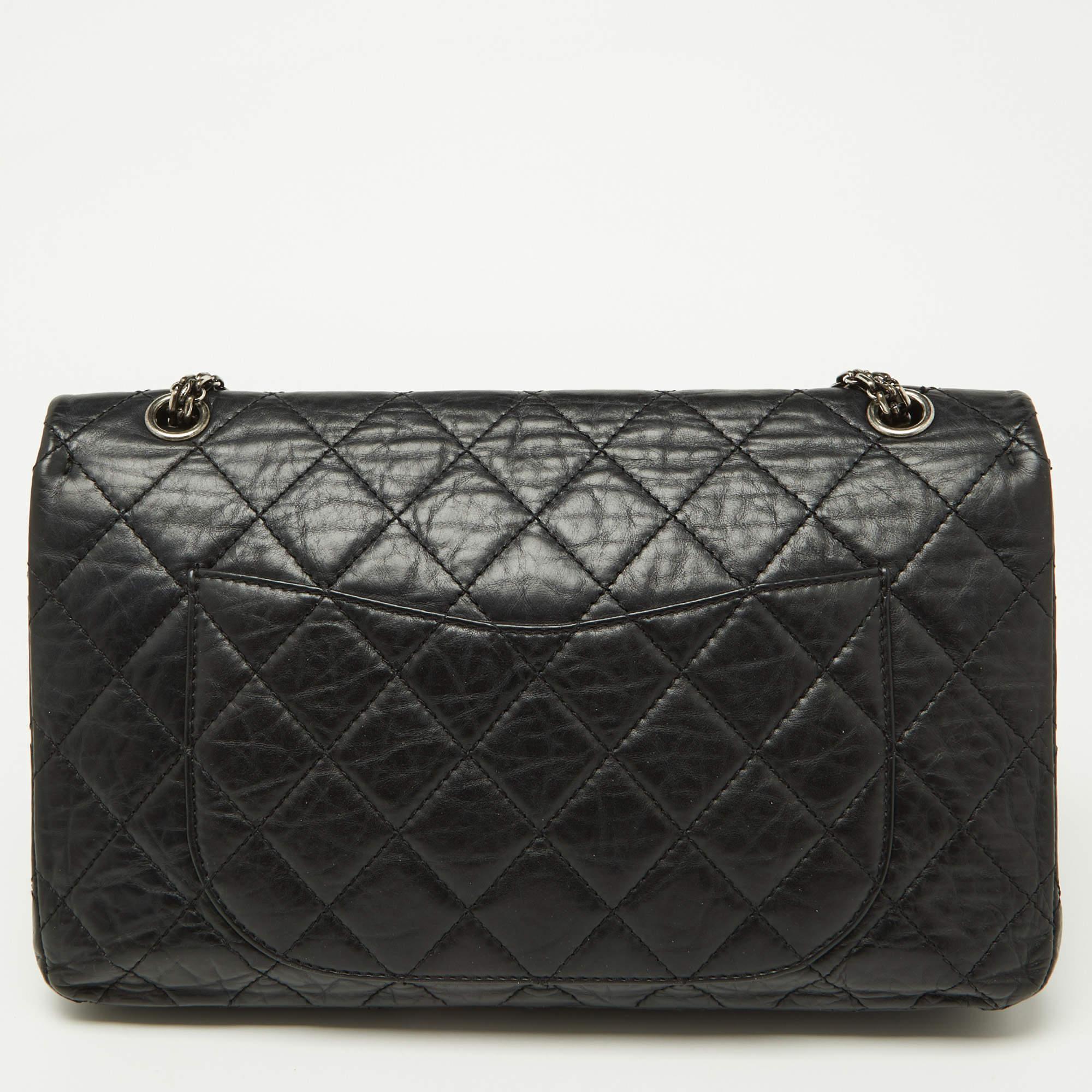 Chanel Black Quilted Aged Leather Reissue 2.55 Classic 227 Flap Bag For Sale 7