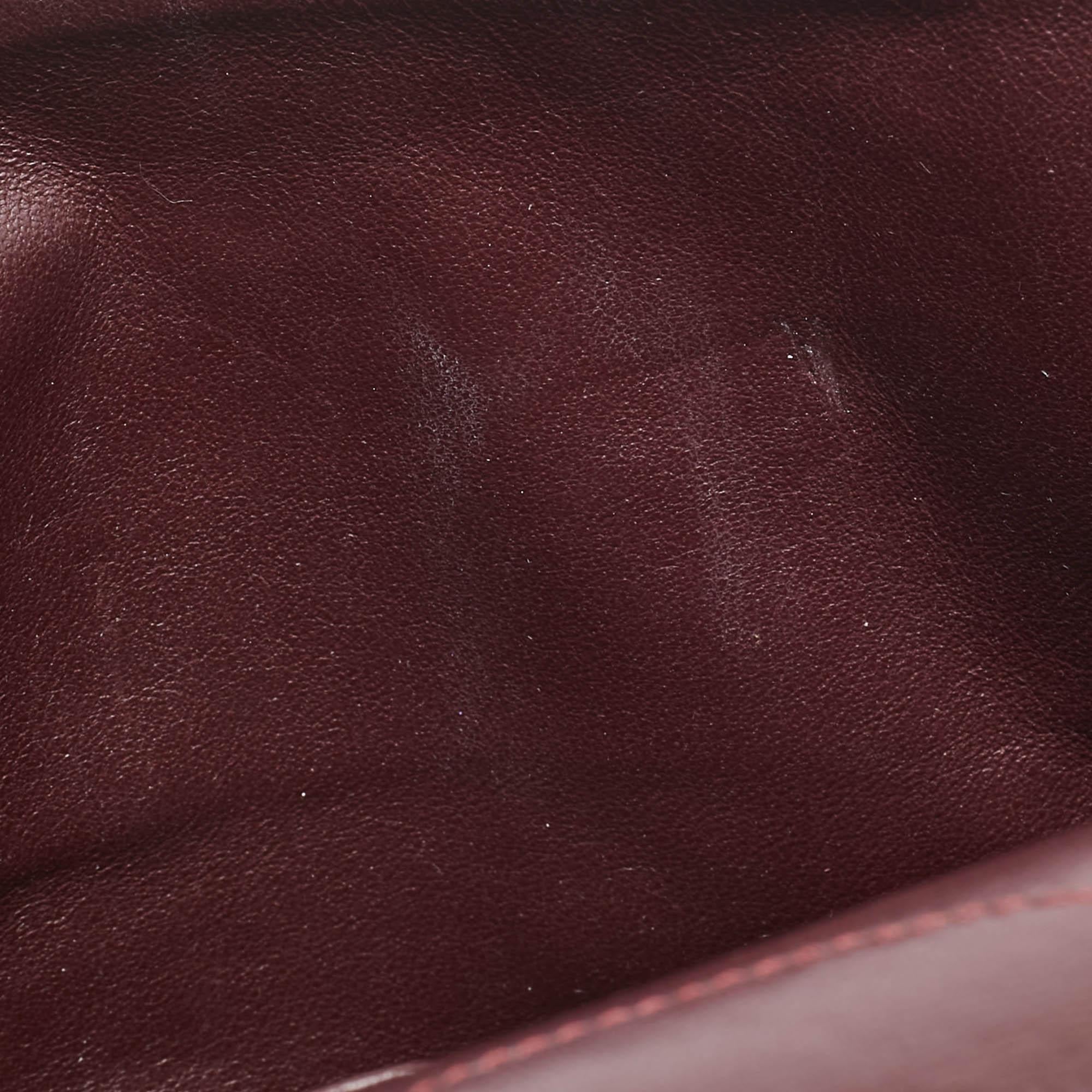 Chanel Bolso con solapa Reissue 2.55 Classic Leather 227 de piel envejecida acolchada negra 4
