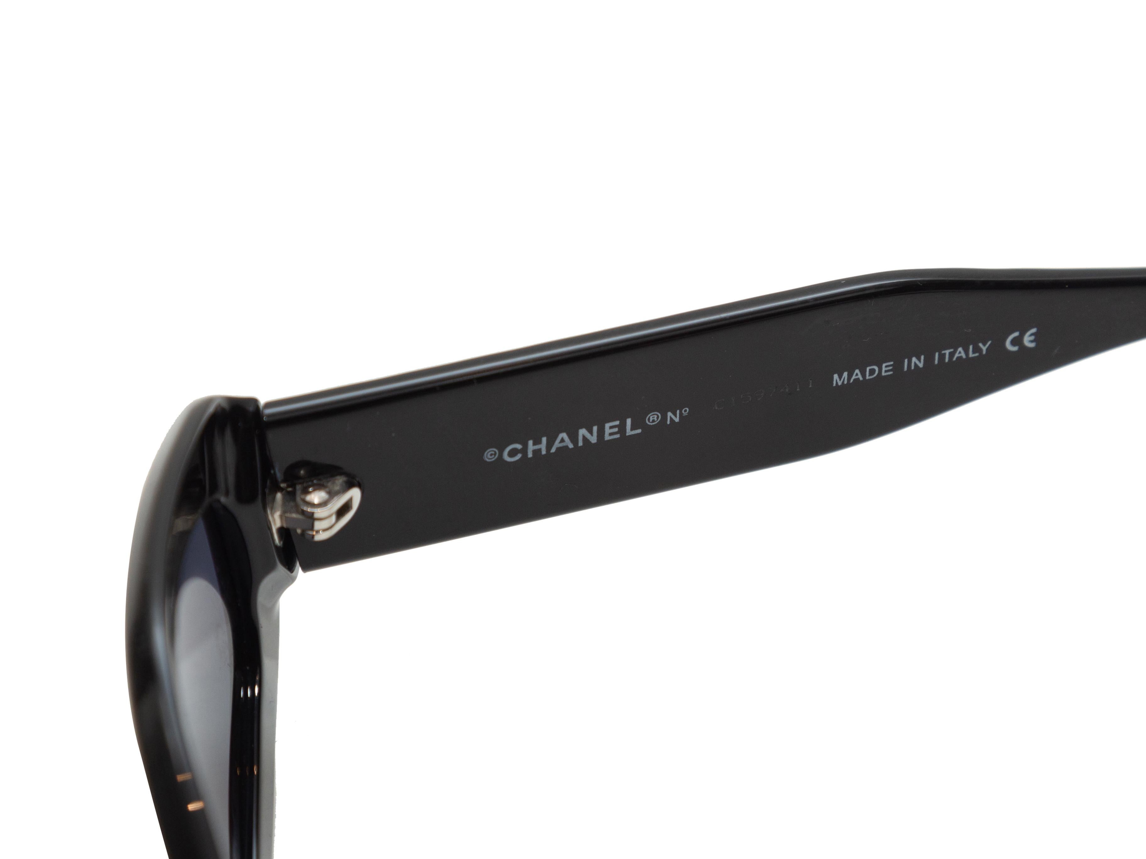 Chanel Black Quilted Arm Sunglasses In Good Condition In New York, NY