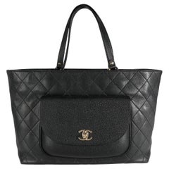 Chanel Chanel Schwarze runde Tragetasche aus gestepptem Kalbsleder & Kaviar