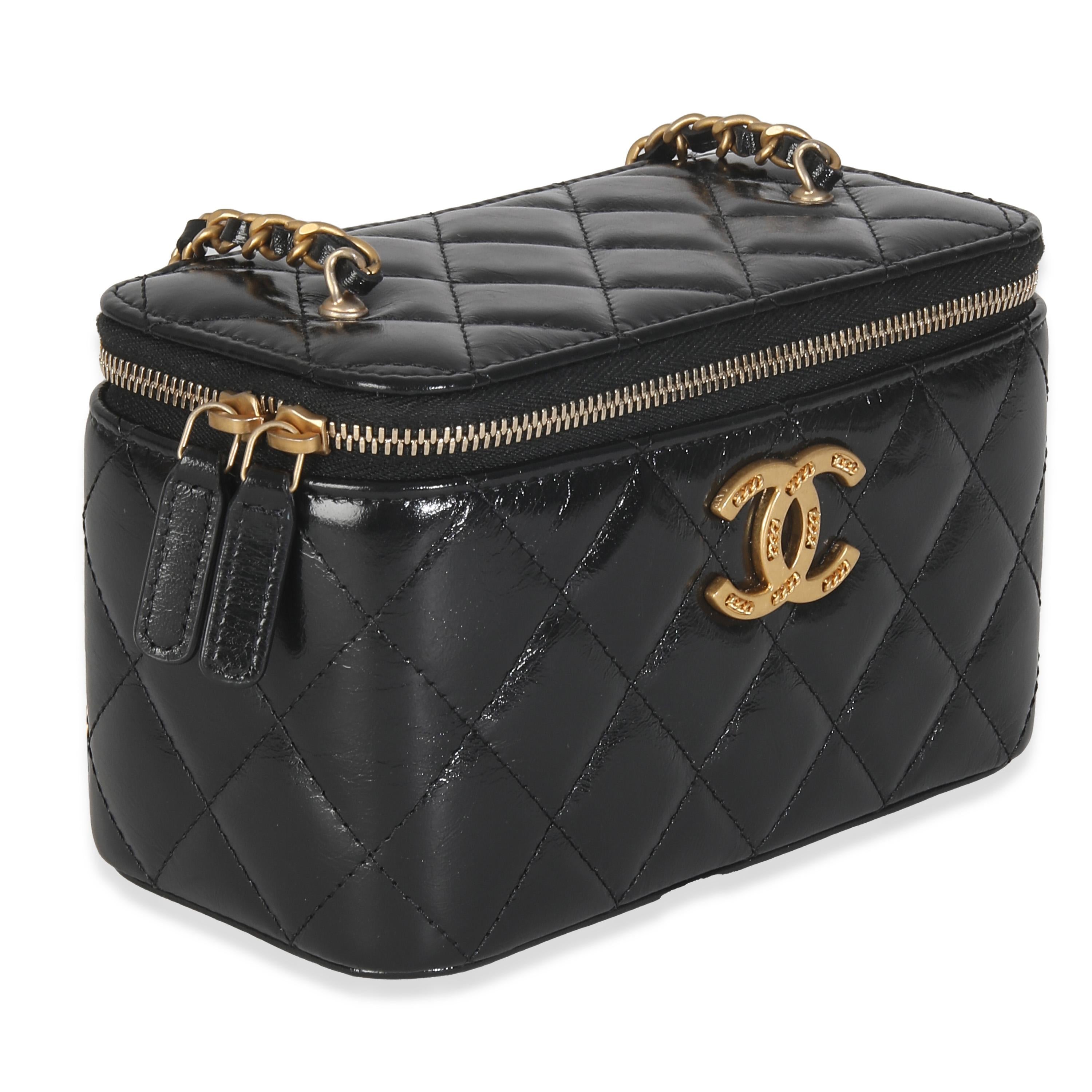 Chanel Black Quilted Calfskin Chain CC Vanity In Excellent Condition For Sale In New York, NY