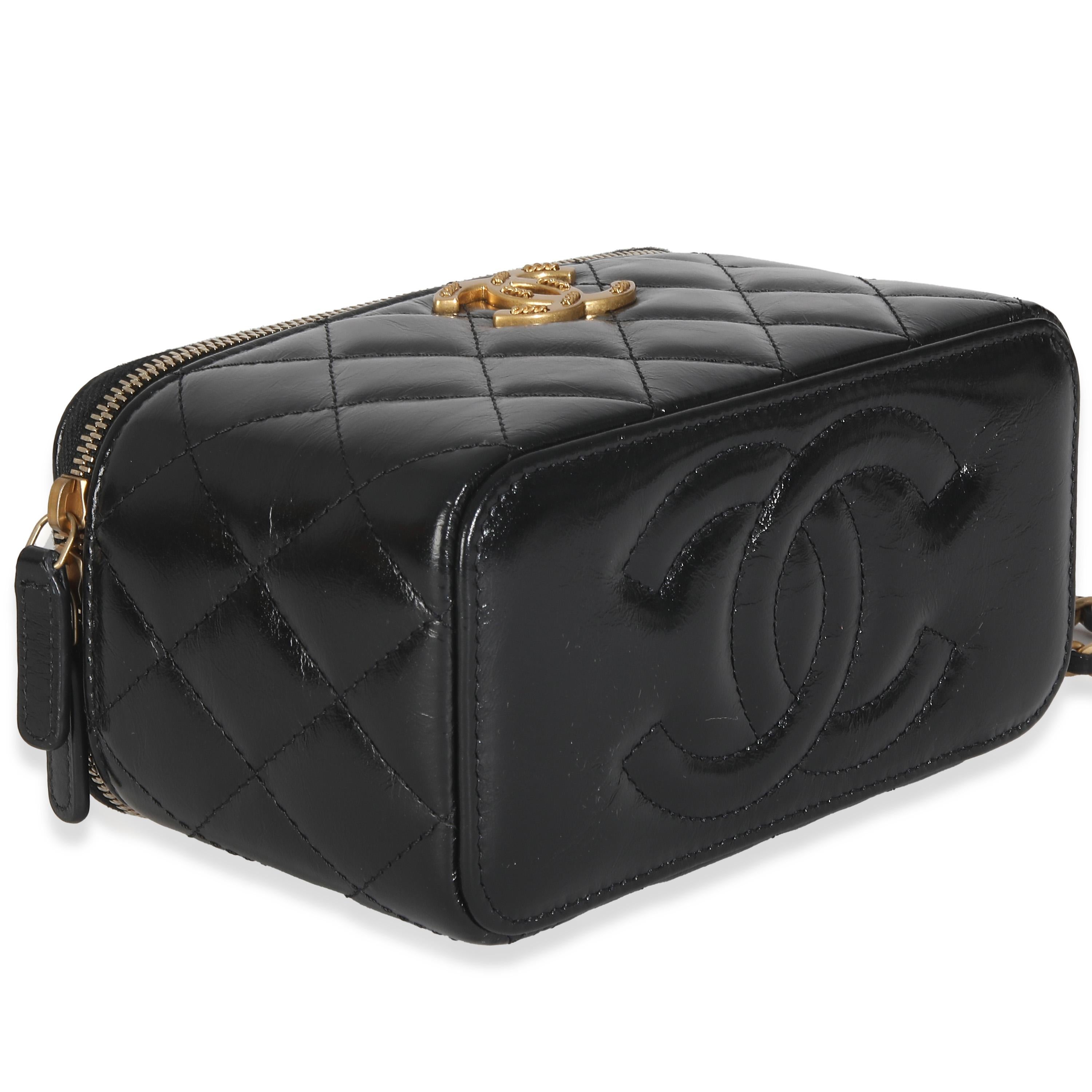 Chanel Black Quilted Calfskin Chain CC Vanity For Sale 3