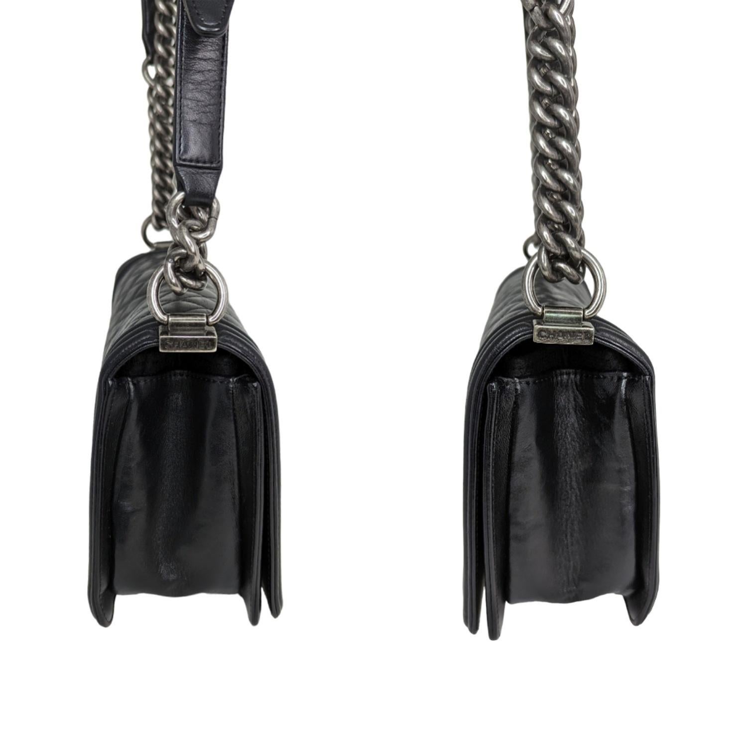 Chanel Black Quilted Calfskin Medium Boy Bag In Good Condition In Scottsdale, AZ
