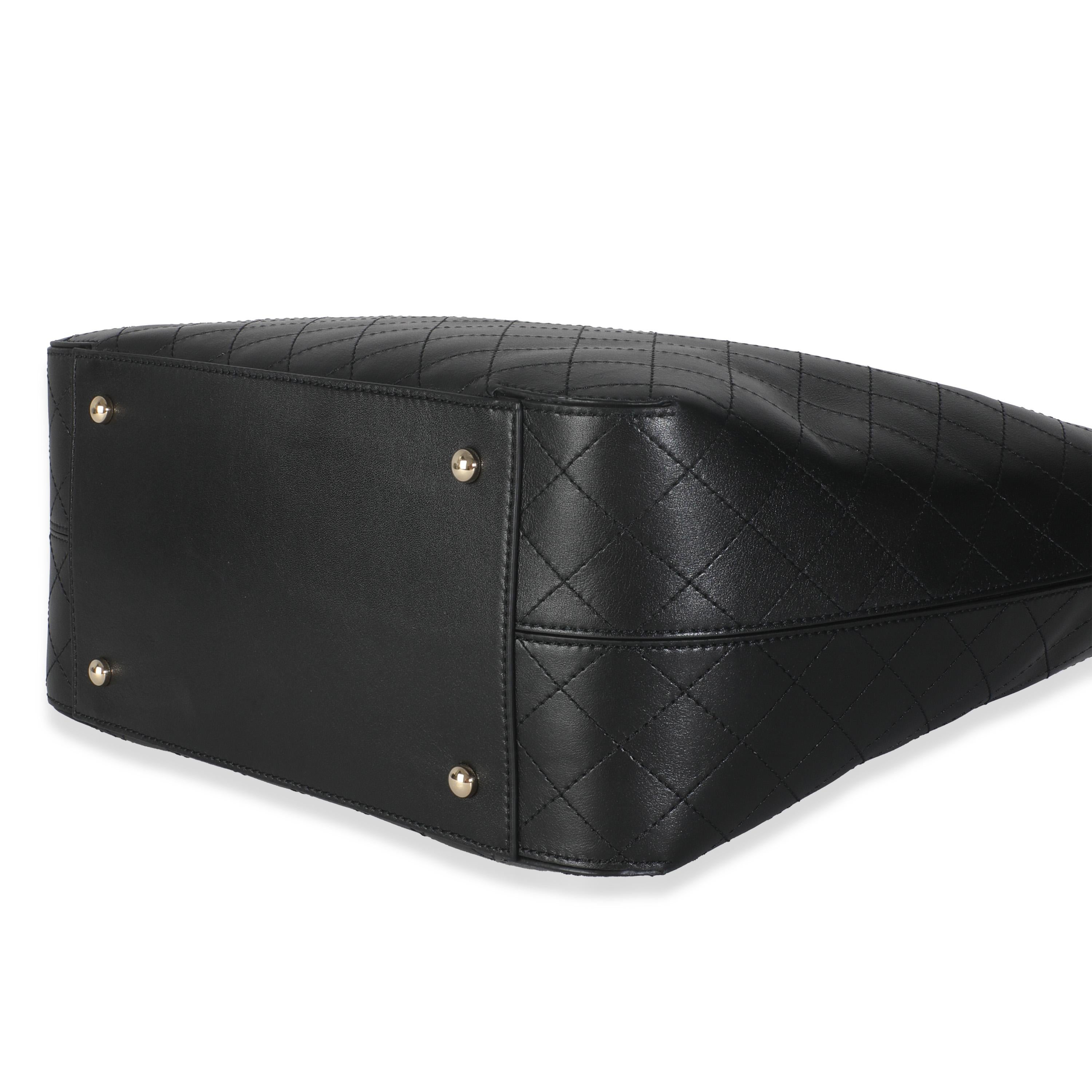 Chanel Schwarzes gestepptes Kalbsleder Stitched Covered CC Einkaufstasche im Angebot 1