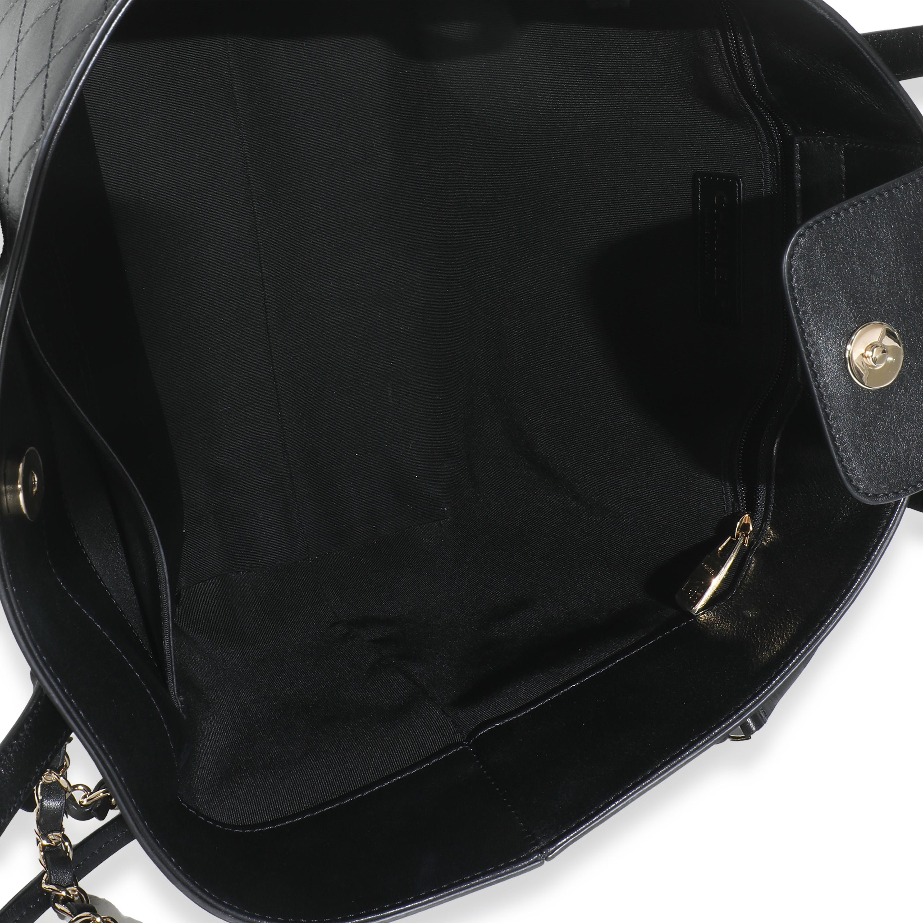 Chanel Schwarzes gestepptes Kalbsleder Stitched Covered CC Einkaufstasche im Angebot 2