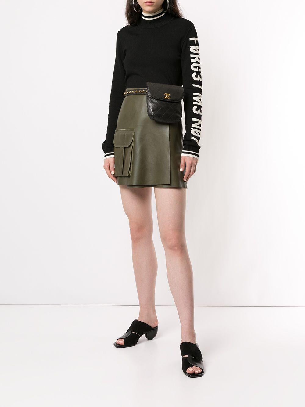 Chanel Black Quilted Calfskin Waist Pouch Fanny Pack In Good Condition For Sale In Miami, FL
