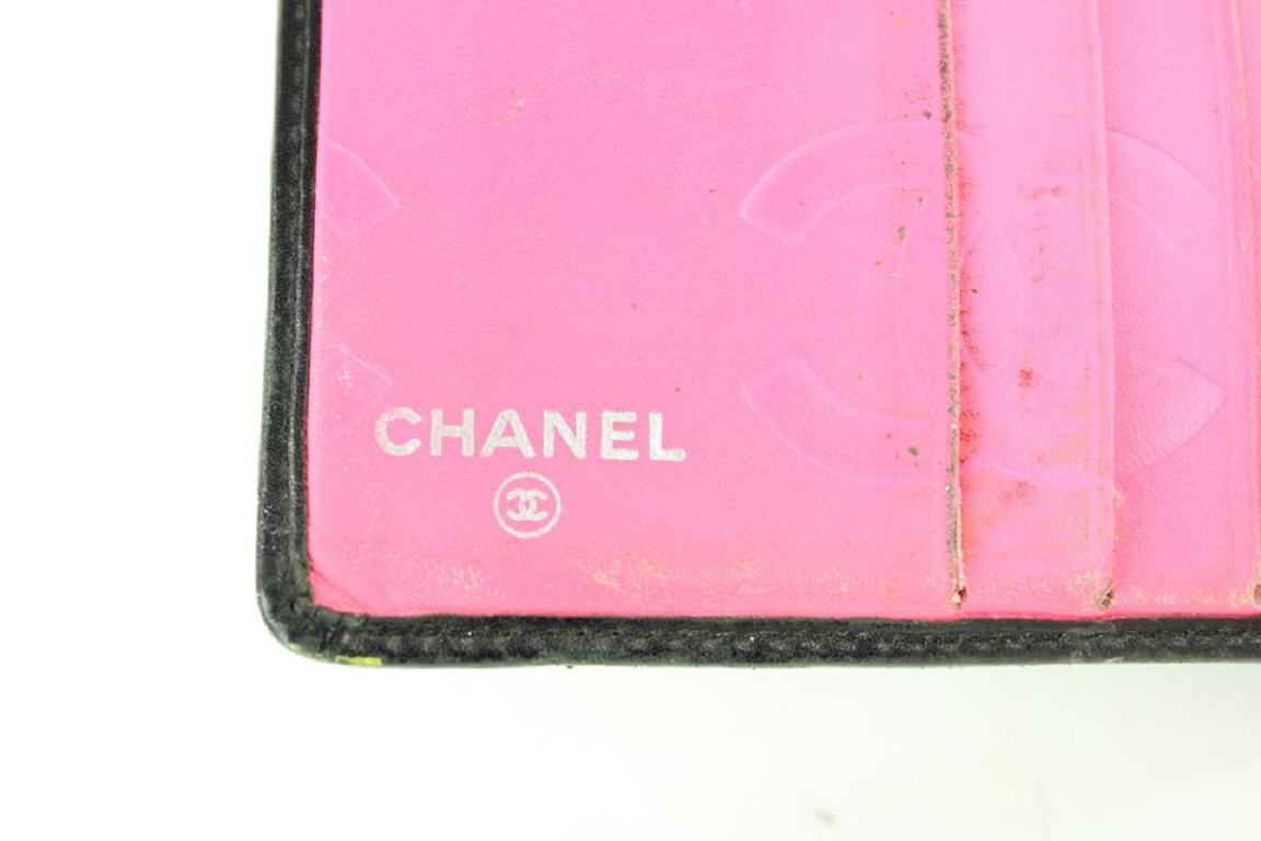 Chanel Black Quilted Cambon Ligne Compact Wallet 3C11117 In Fair Condition For Sale In Dix hills, NY