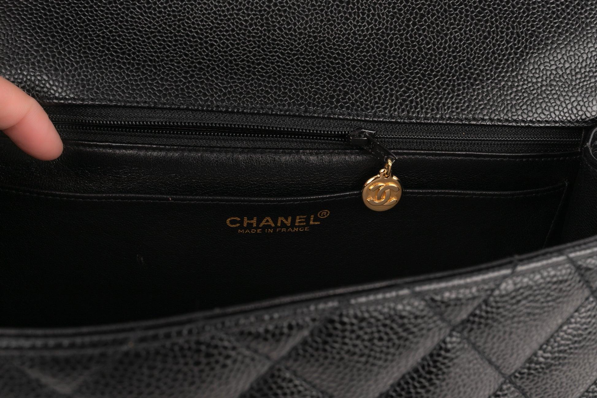Chanel Black Quilted Caviar Calfskin Handbag, 2002/2003 For Sale 7