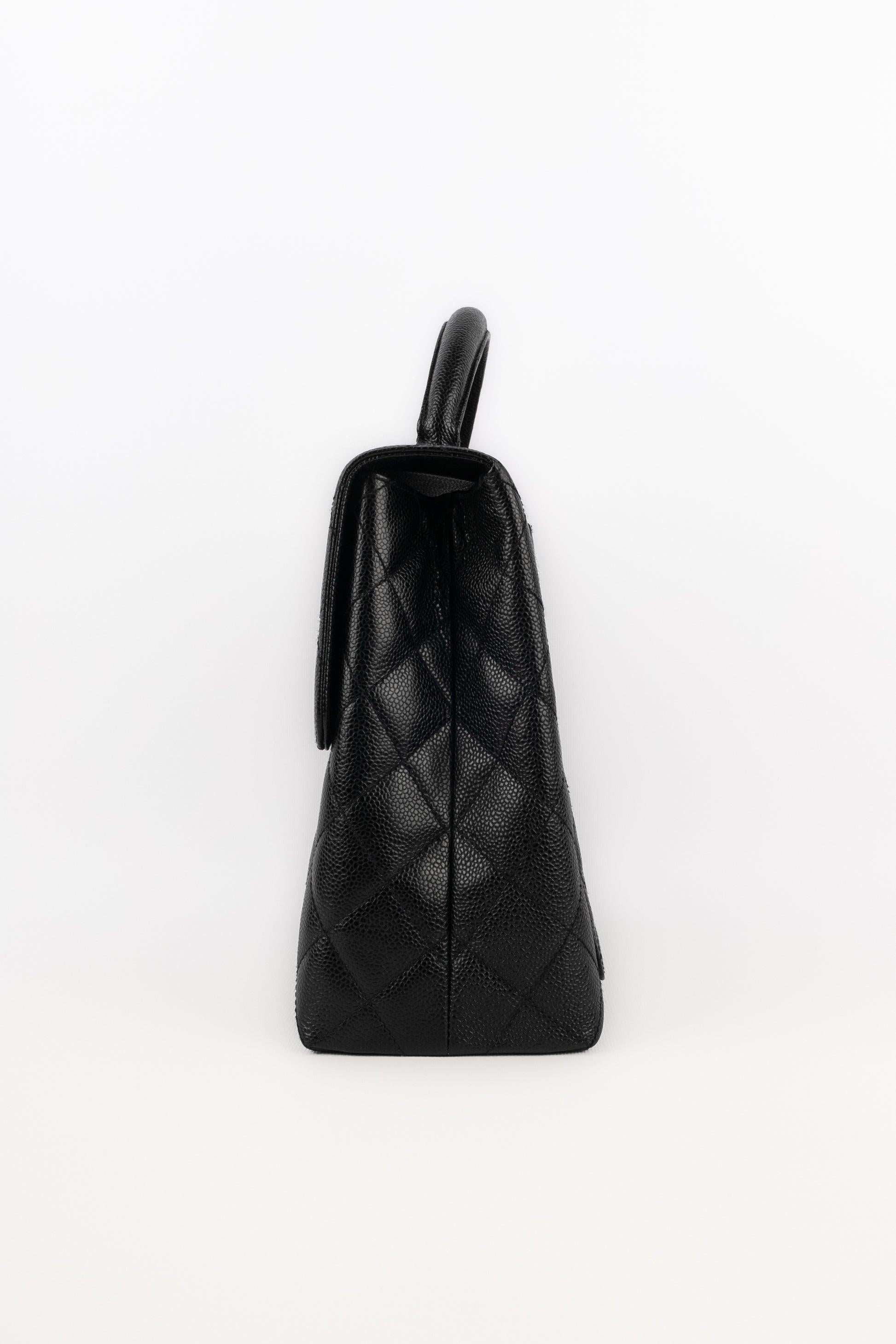 Chanel Black Quilted Caviar Calfskin Handbag, 2002/2003 In Excellent Condition For Sale In SAINT-OUEN-SUR-SEINE, FR