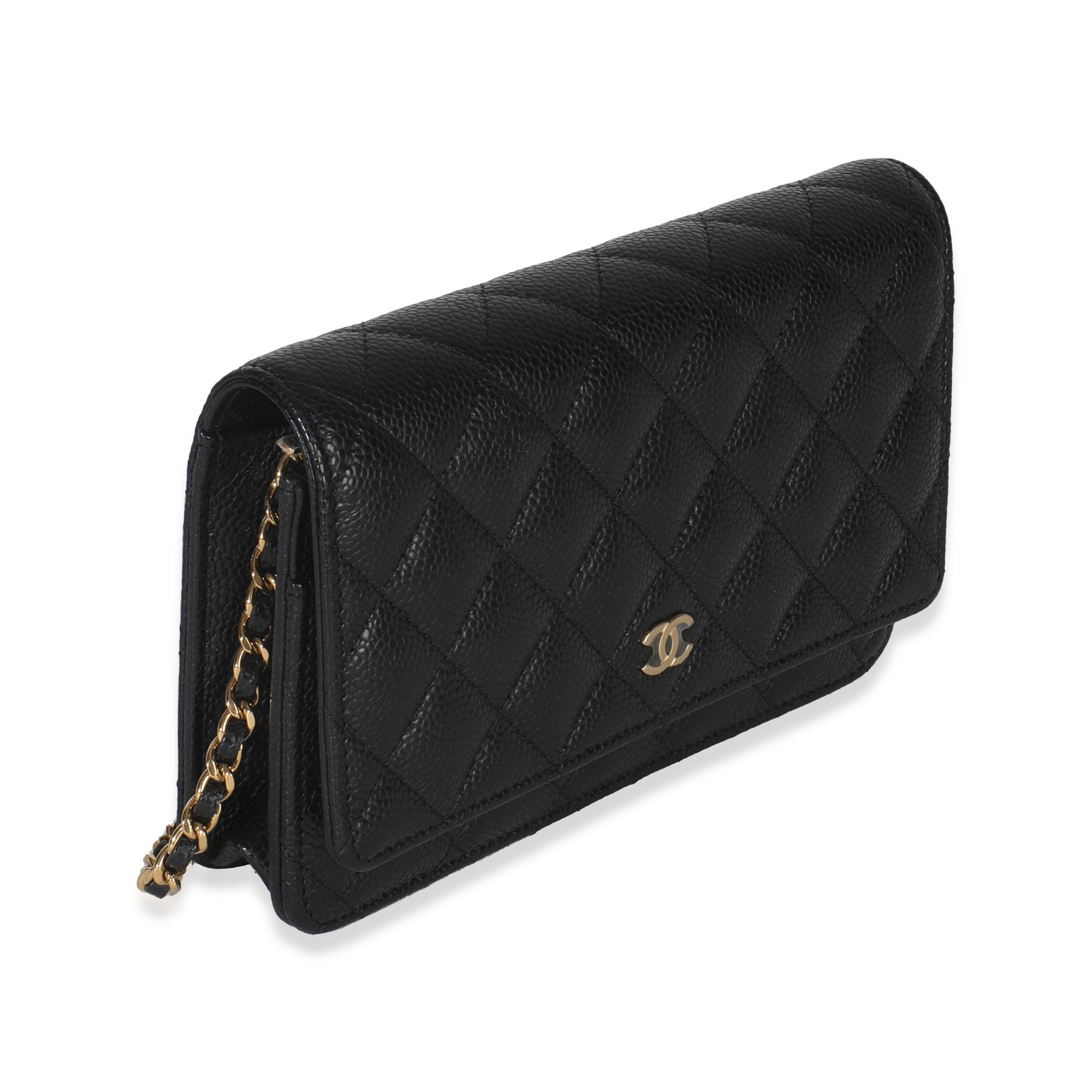 Chanel Portefeuille classique en caviar matelassé noir sur chaîne Excellent état à New York, NY