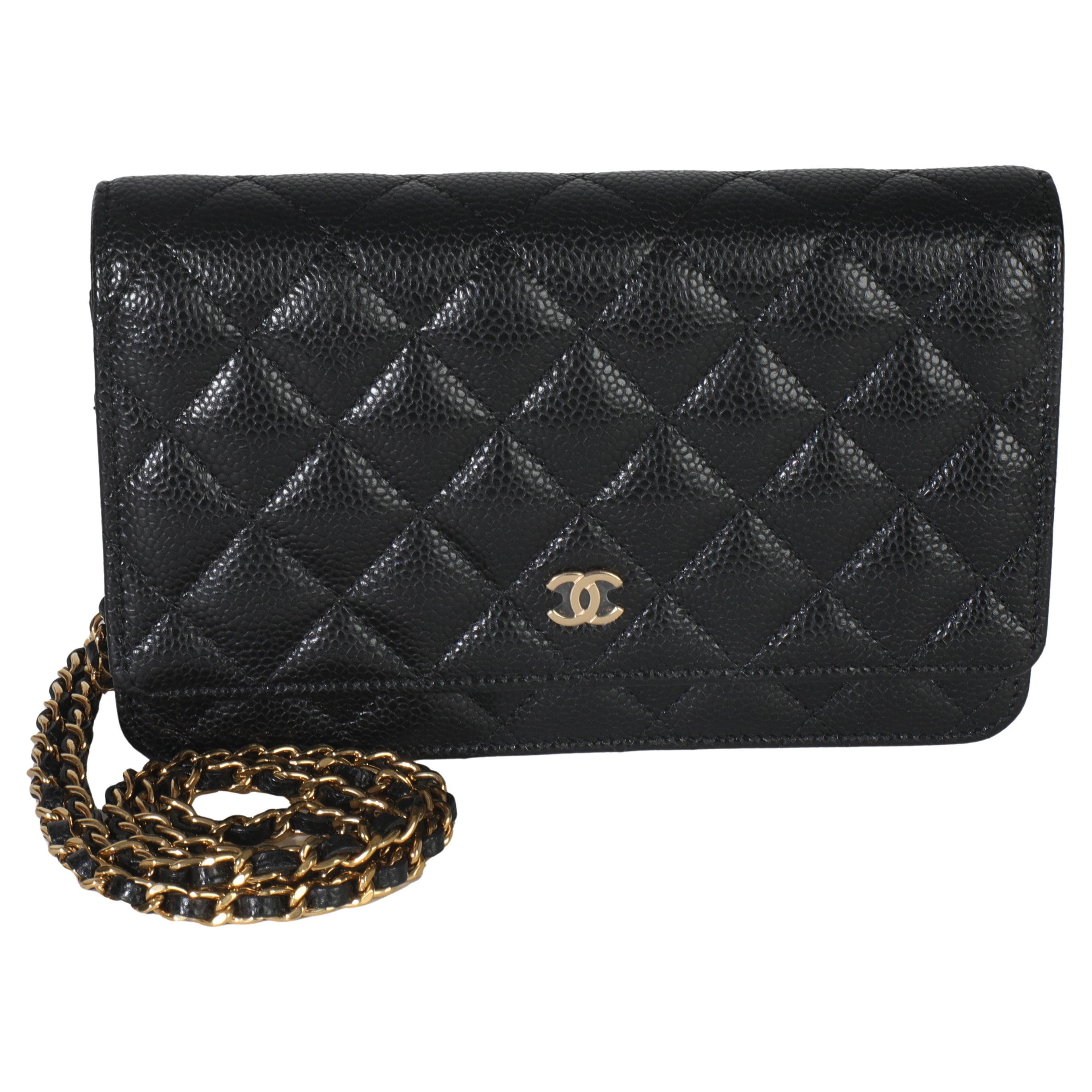 Chanel Portafoglio classico in caviale trapuntato nero con catena