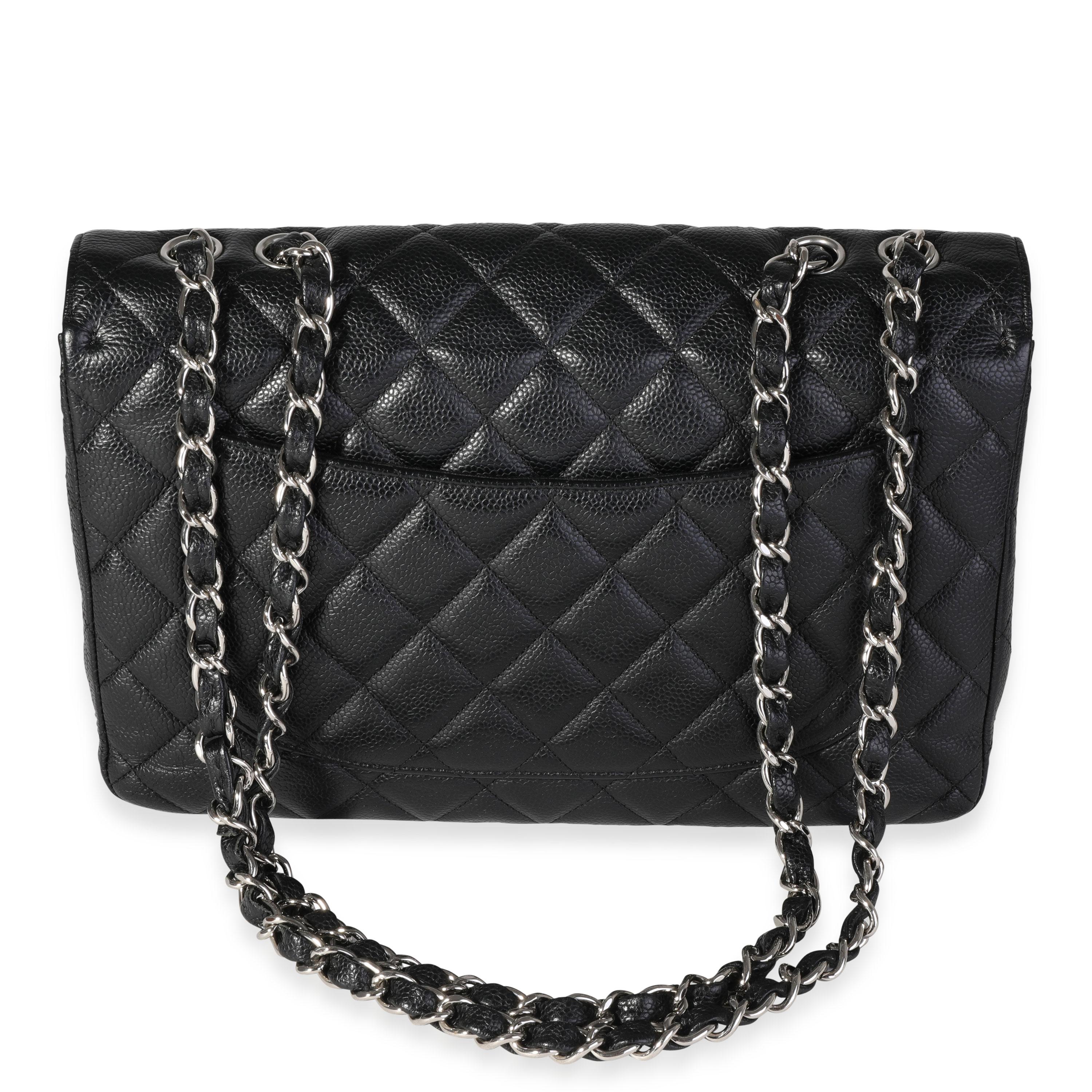 Chanel Black Quilted Caviar Jumbo Classic Single Flap Bag In Excellent Condition For Sale In New York, NY