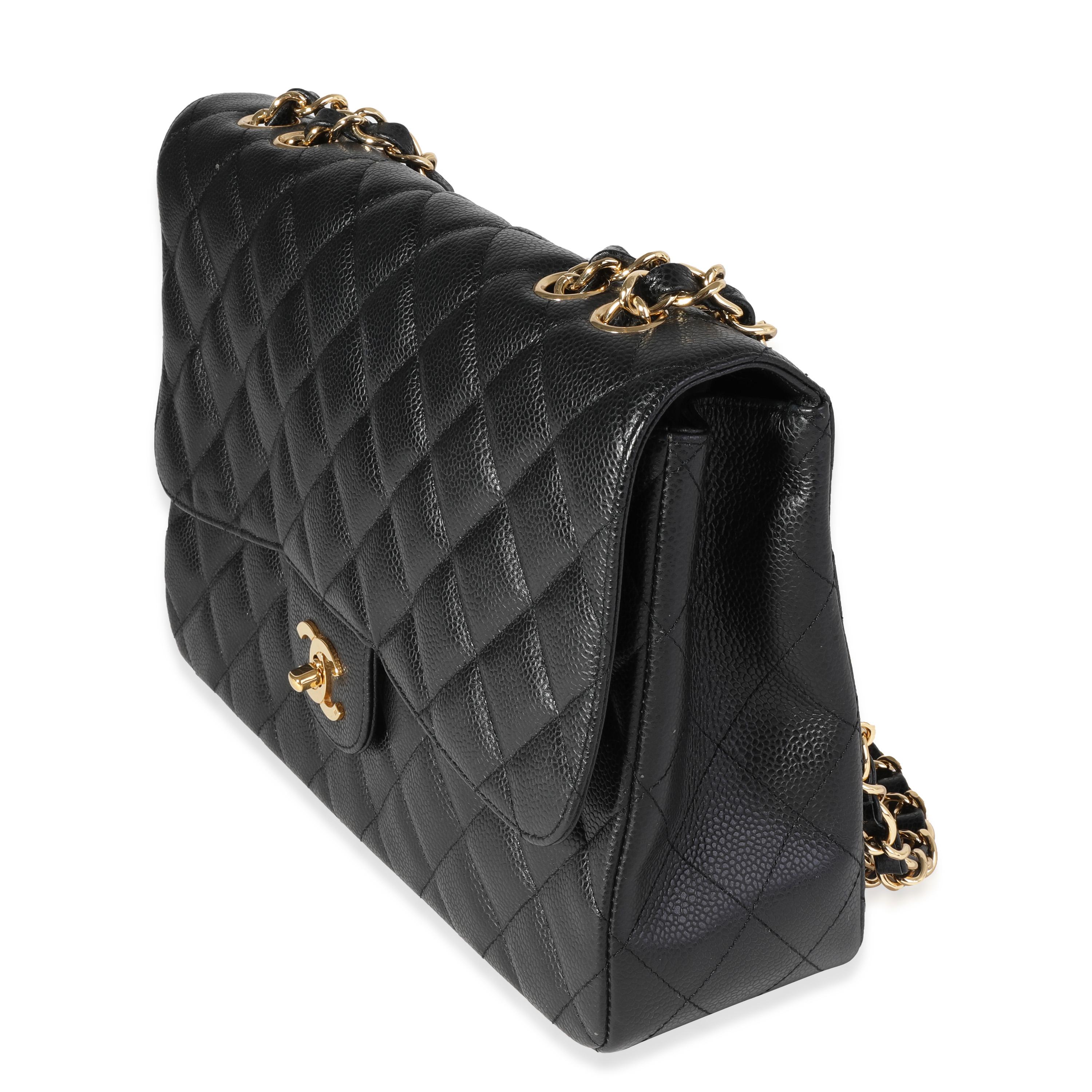 Chanel Black Quilted Caviar Jumbo Classic Single Flap Bag In Excellent Condition For Sale In New York, NY