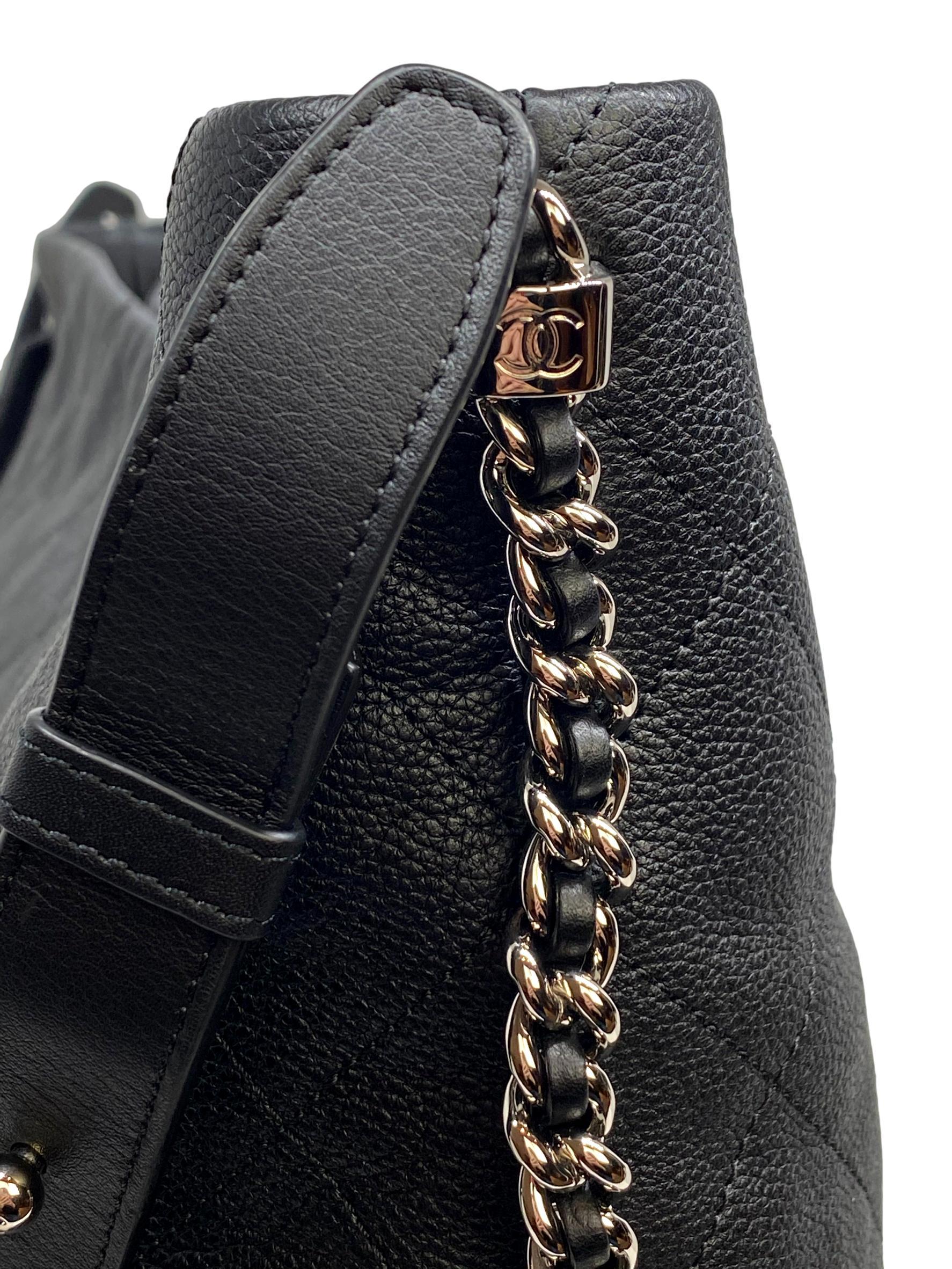 Chanel Schwarz gesteppt Kaviar Leder geflochtenen Griff Medium Hobo Bag 5
