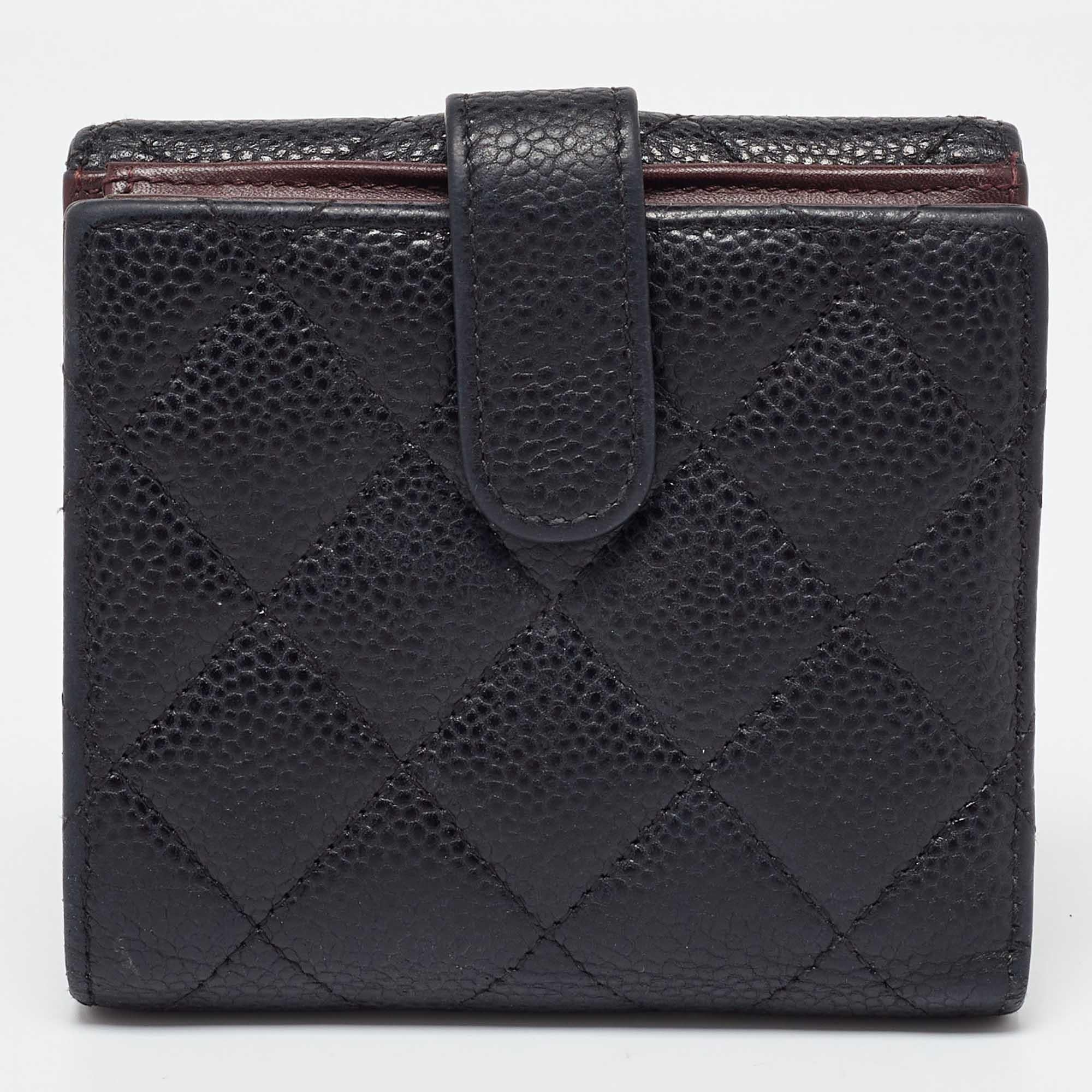 Chanel Black Quilted Caviar Leather CC Compact Wallet For Sale 1
