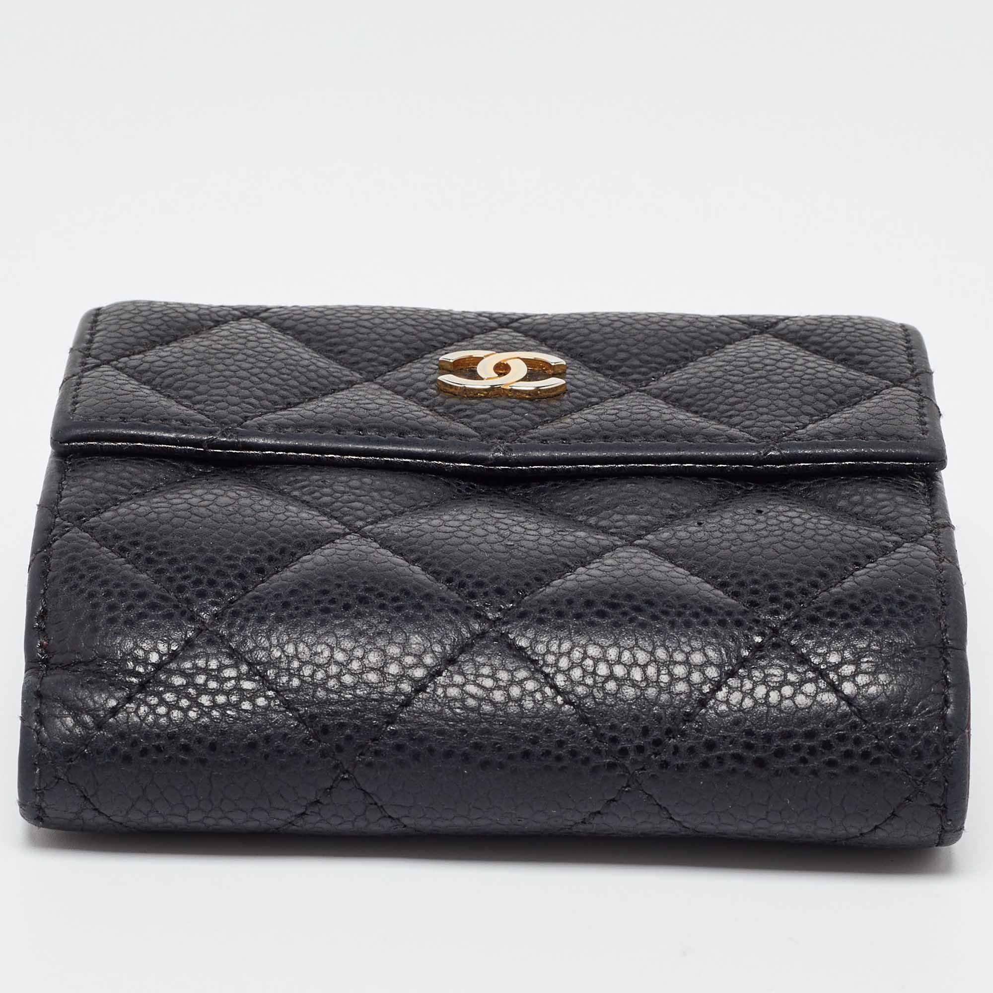 Chanel Black Quilted Caviar Leather CC Compact Wallet For Sale 3