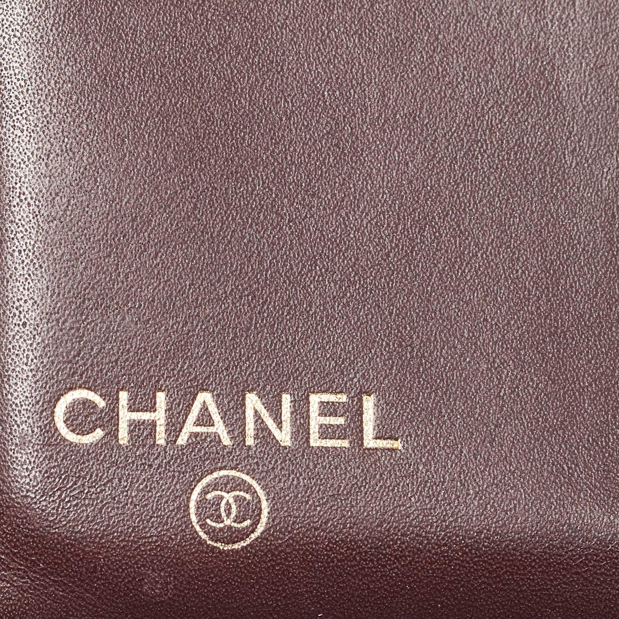 Chanel Black Quilted Caviar Leather CC Compact Wallet For Sale 4
