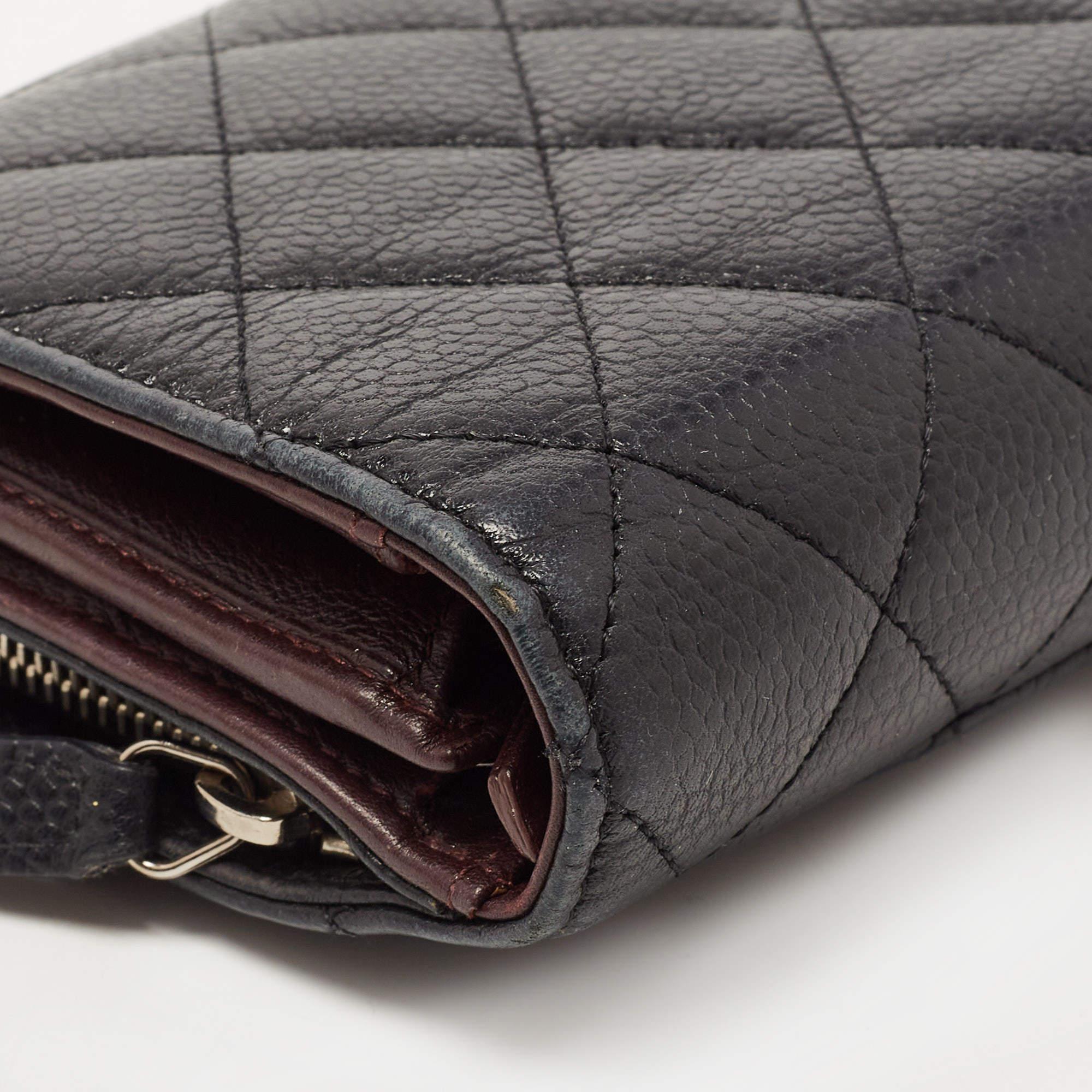 Chanel Black Quilted Caviar Leather CC Continental Zip Wallet In Good Condition In Dubai, Al Qouz 2