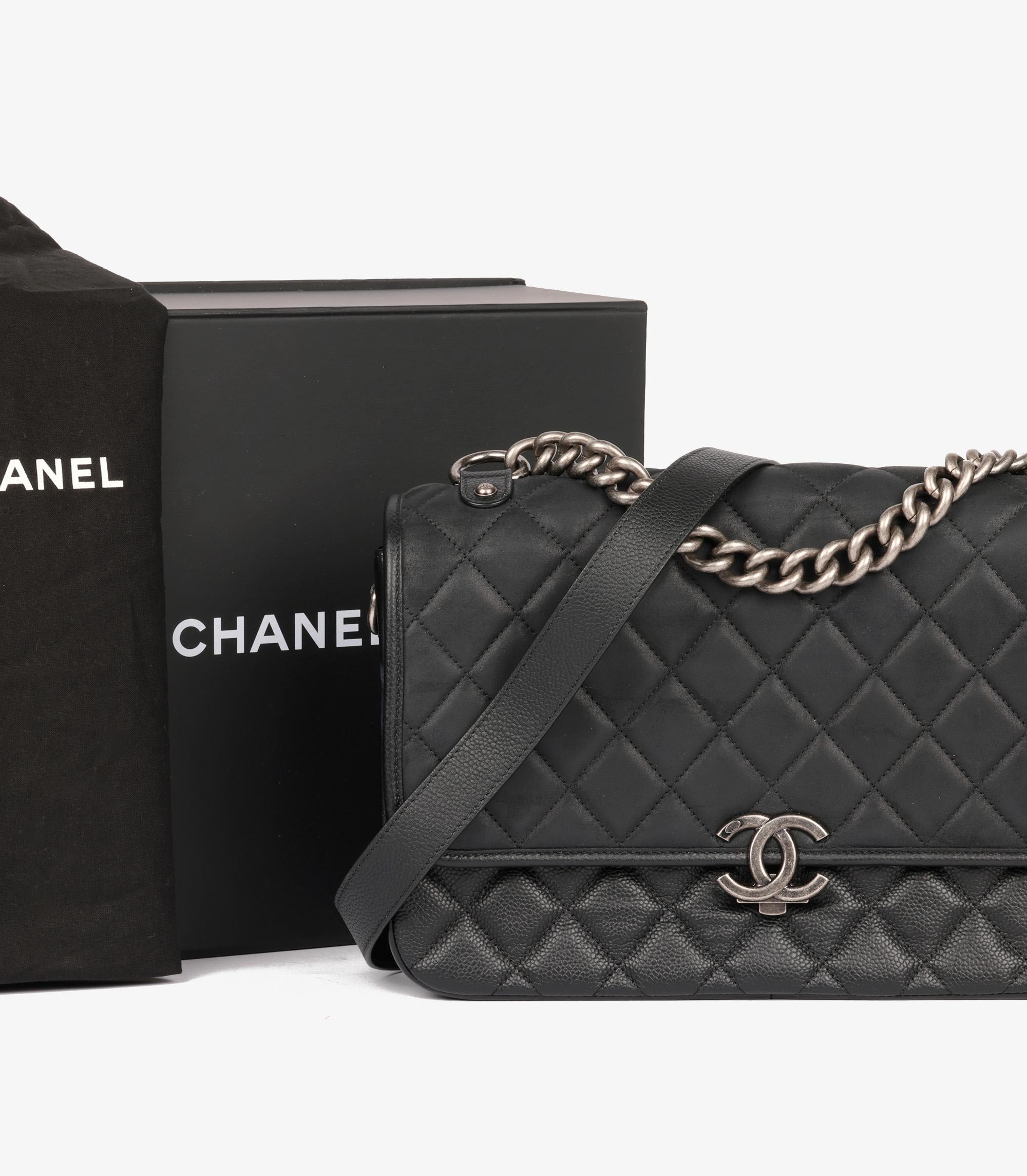 Chanel Black Quilted Caviar Leather & Iridescent Calfskin Daily Carry Messenger For Sale 3