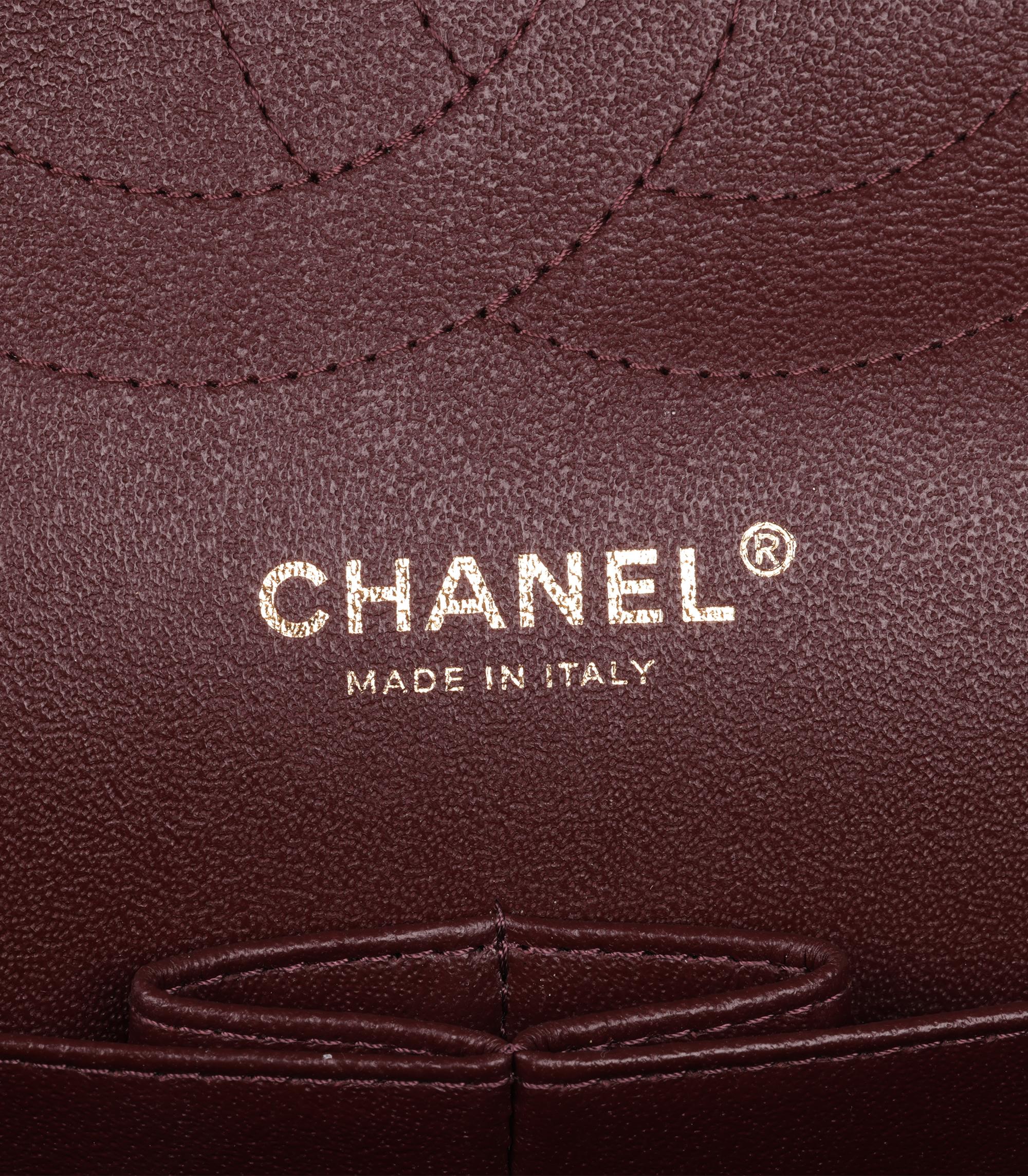 Chanel Schwarze gesteppte Jumbo Classic Double Flap Tasche aus Leder in Kaviar im Angebot 6