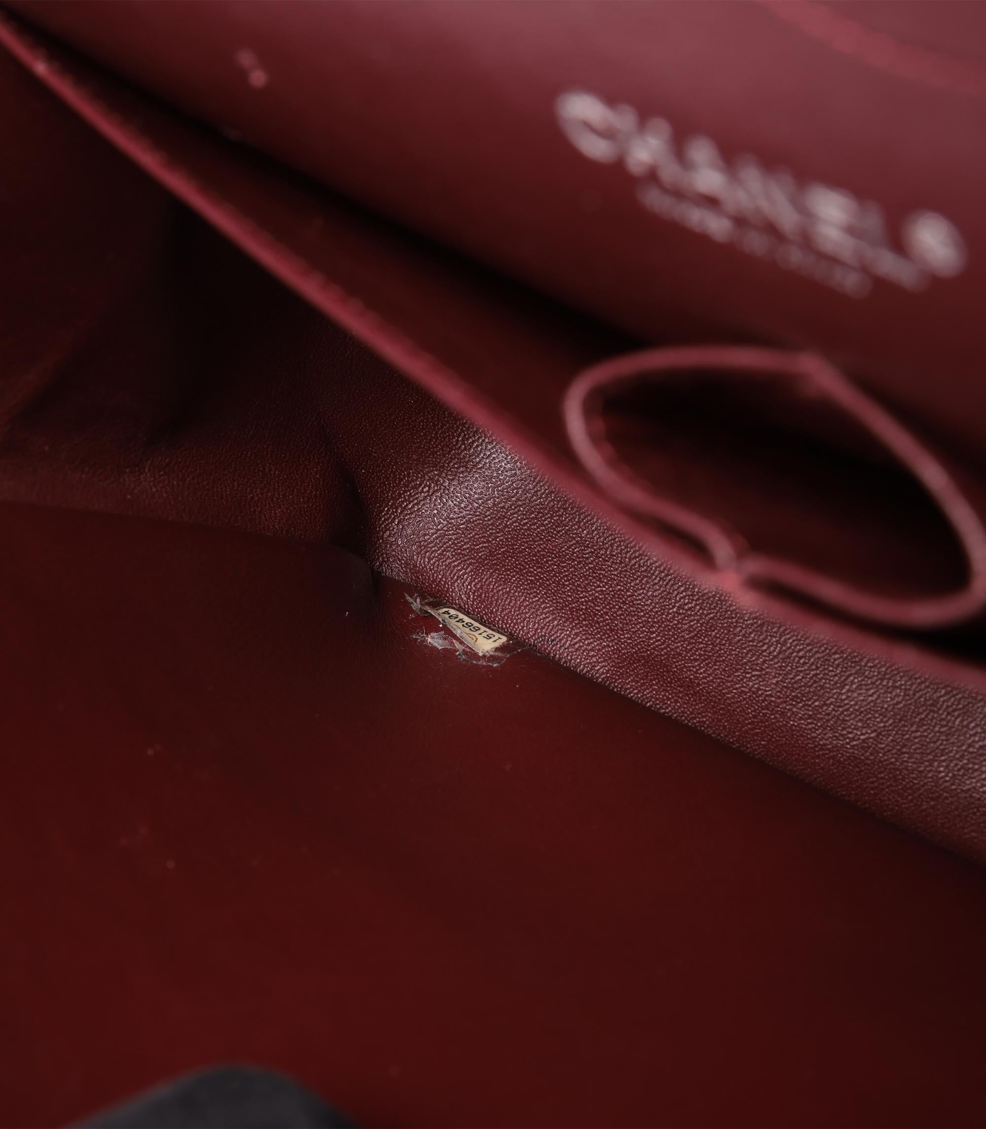Chanel Negro Acolchado Caviar Piel Bolso Jumbo Classic Doble Solapa 6