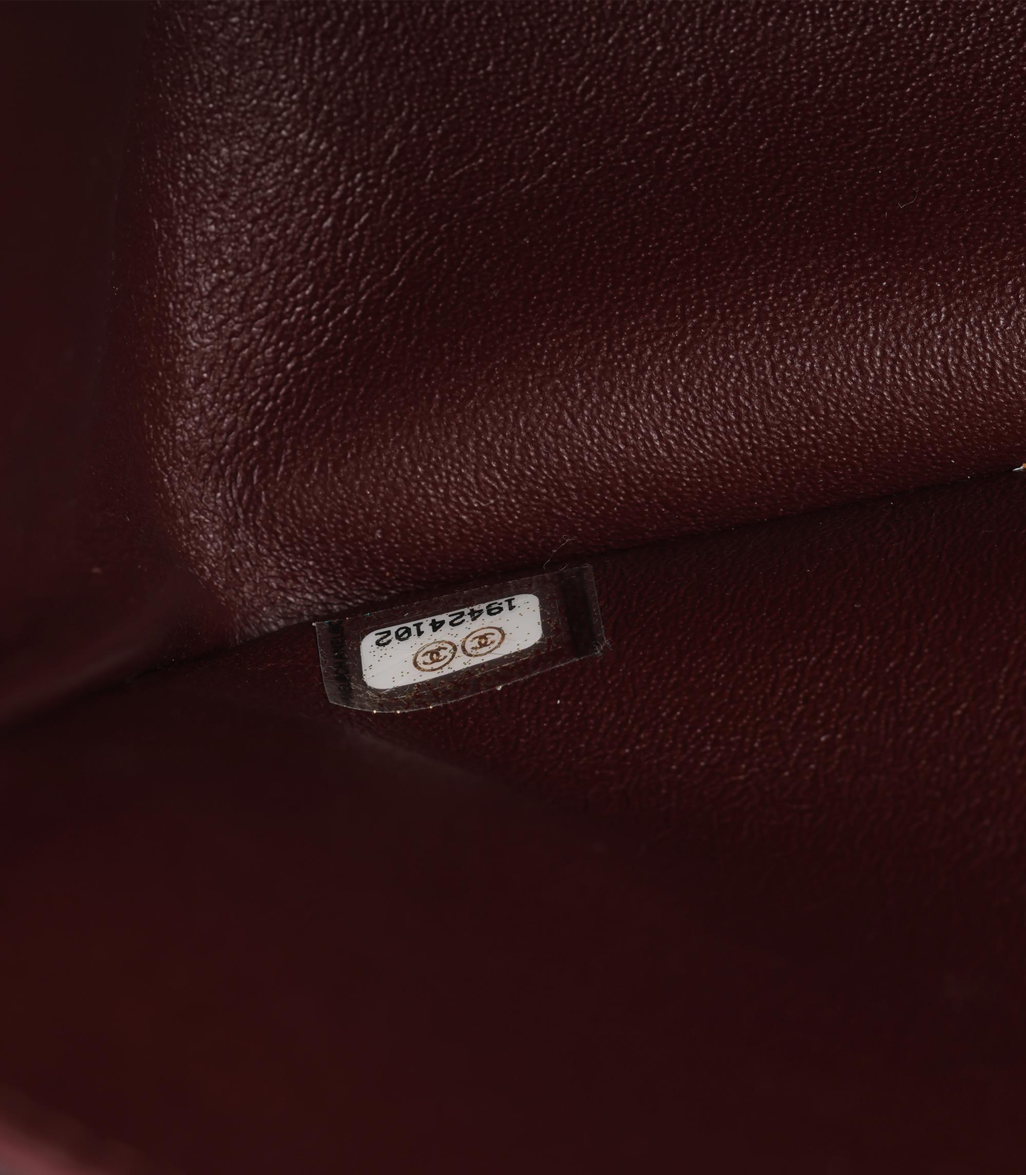 Chanel Schwarze gesteppte Jumbo Classic Double Flap Tasche aus Leder in Kaviar im Angebot 7