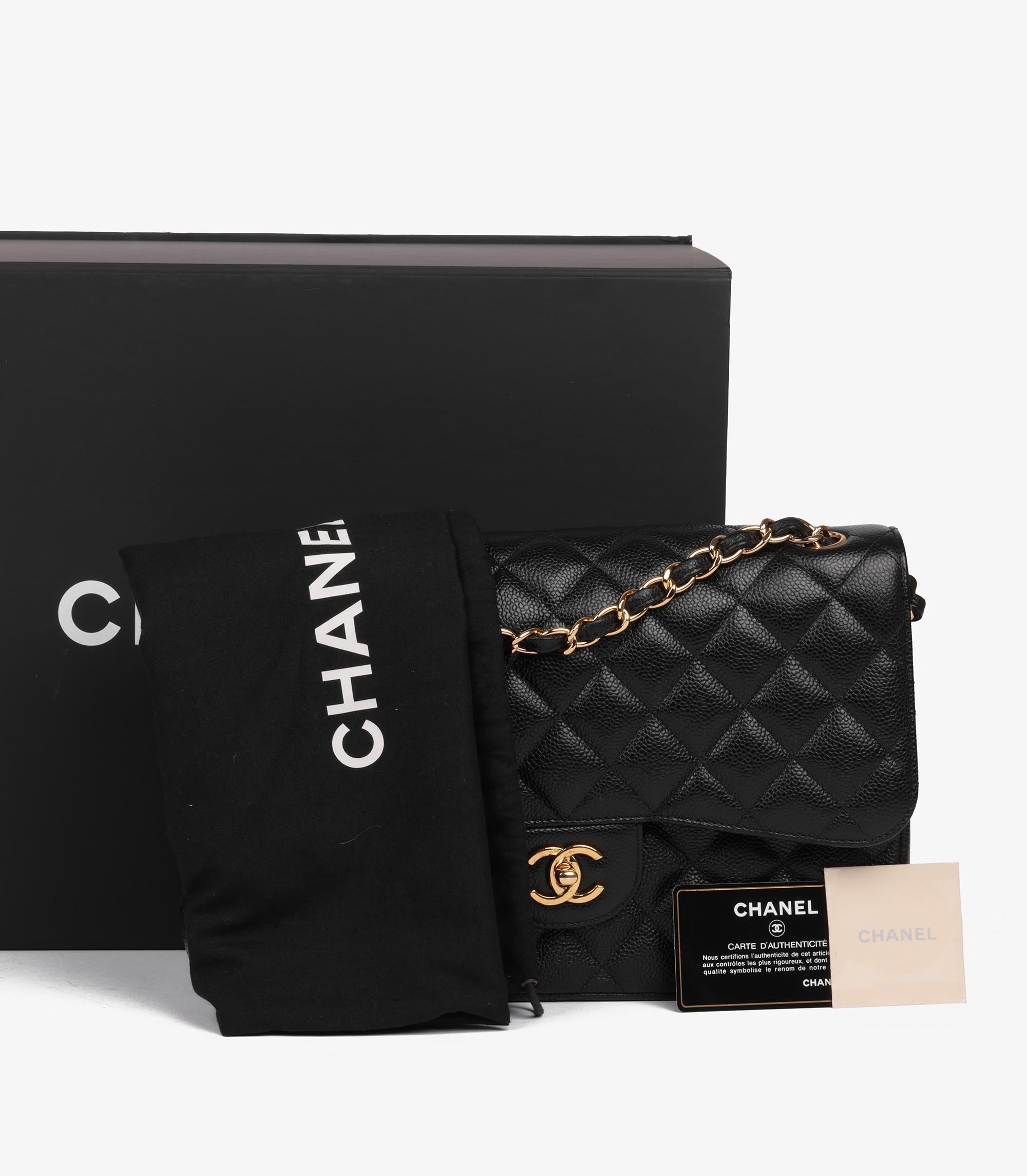 Chanel Schwarze gesteppte Jumbo Classic Double Flap Tasche aus Leder in Kaviar im Angebot 8