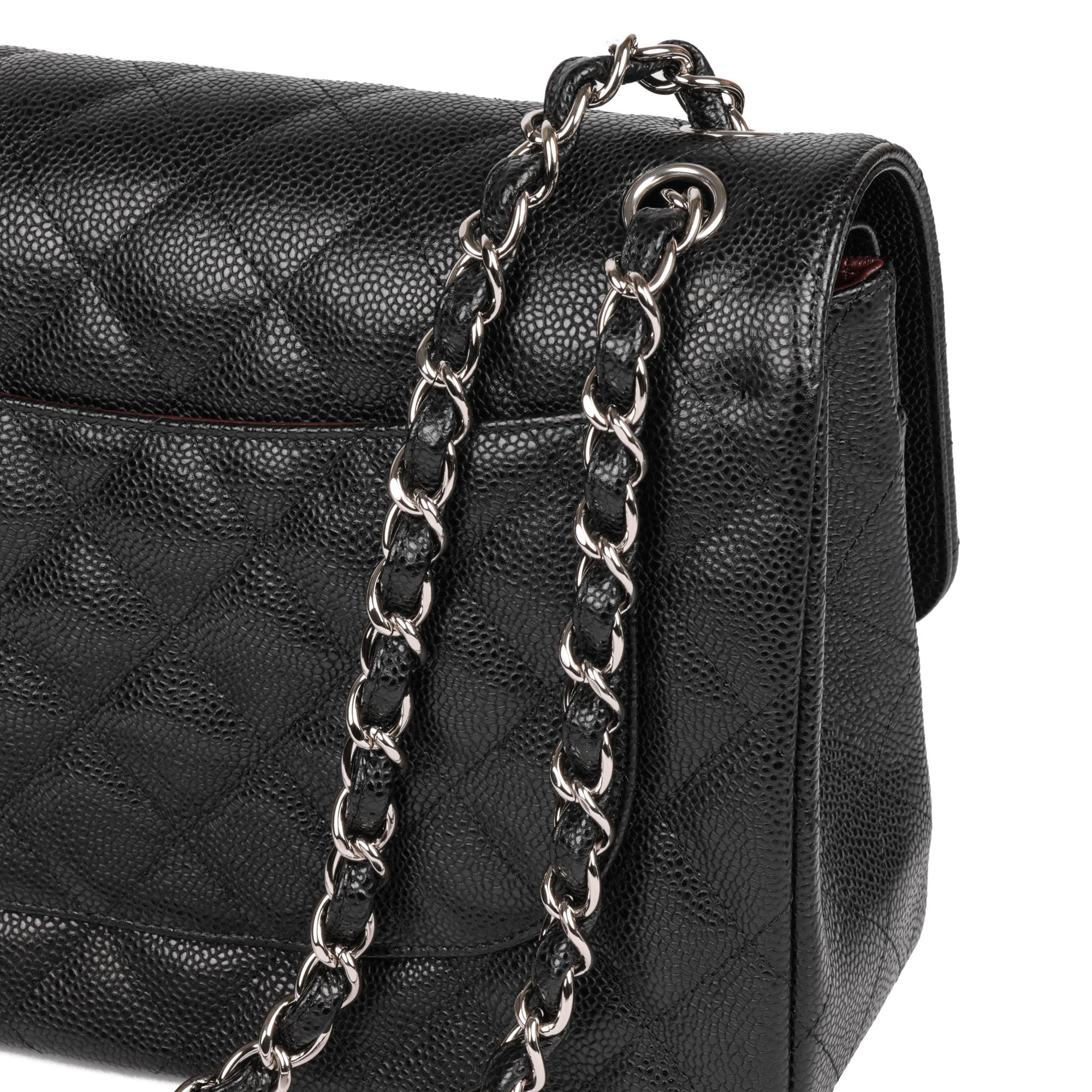 CHANEL Bolso Jumbo Clásico Negro Acolchado Piel Caviar Doble Solapa 4