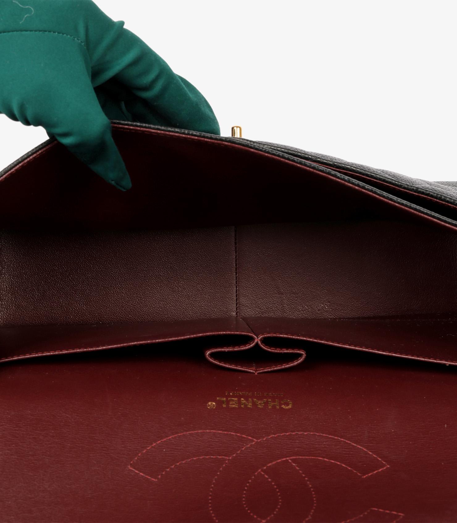 Chanel - Sac à double rabat classique Jumbo en cuir texturé noir matelassé en vente 3