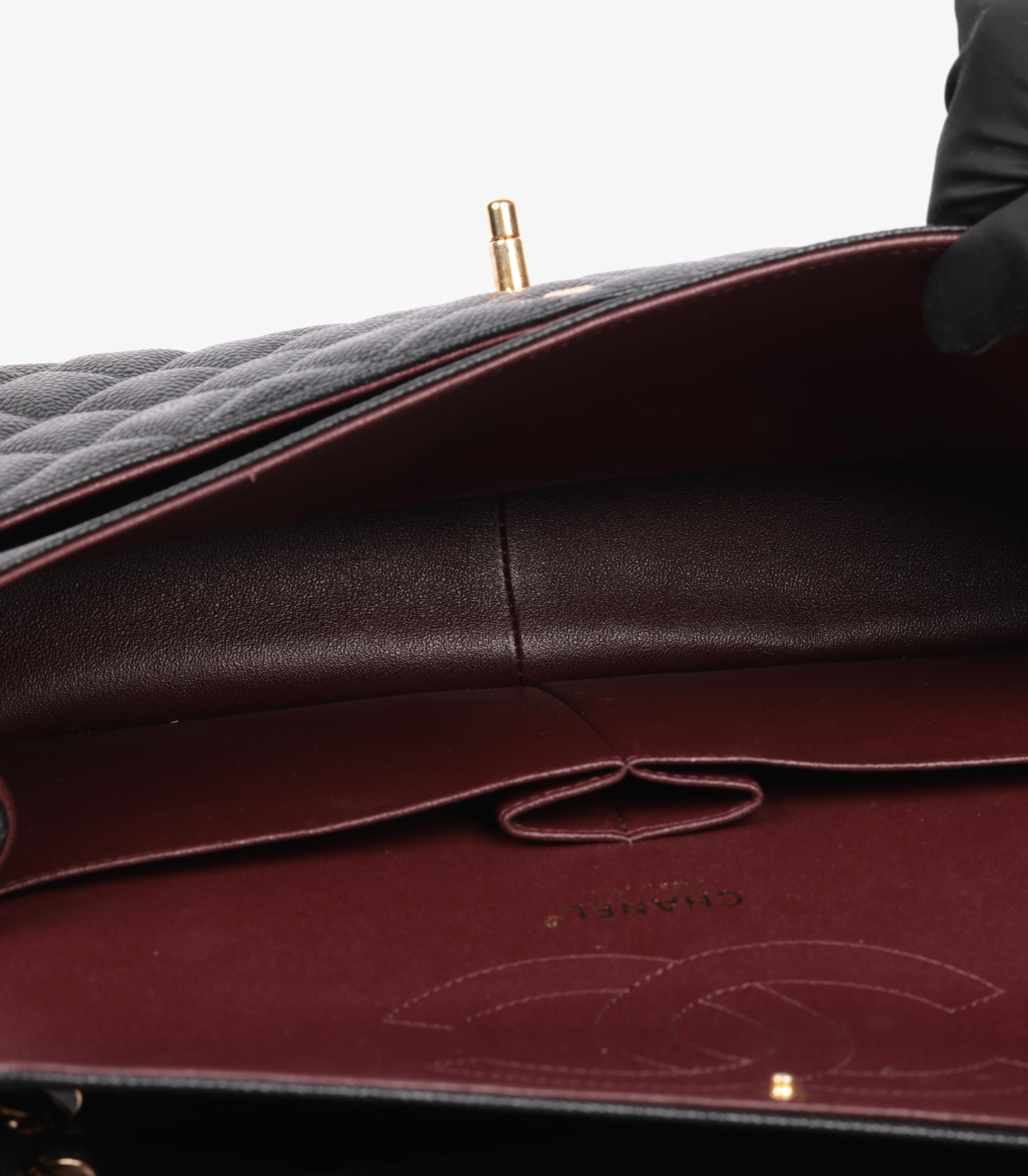 Chanel - Sac à double rabat classique Jumbo en cuir texturé noir matelassé en vente 5