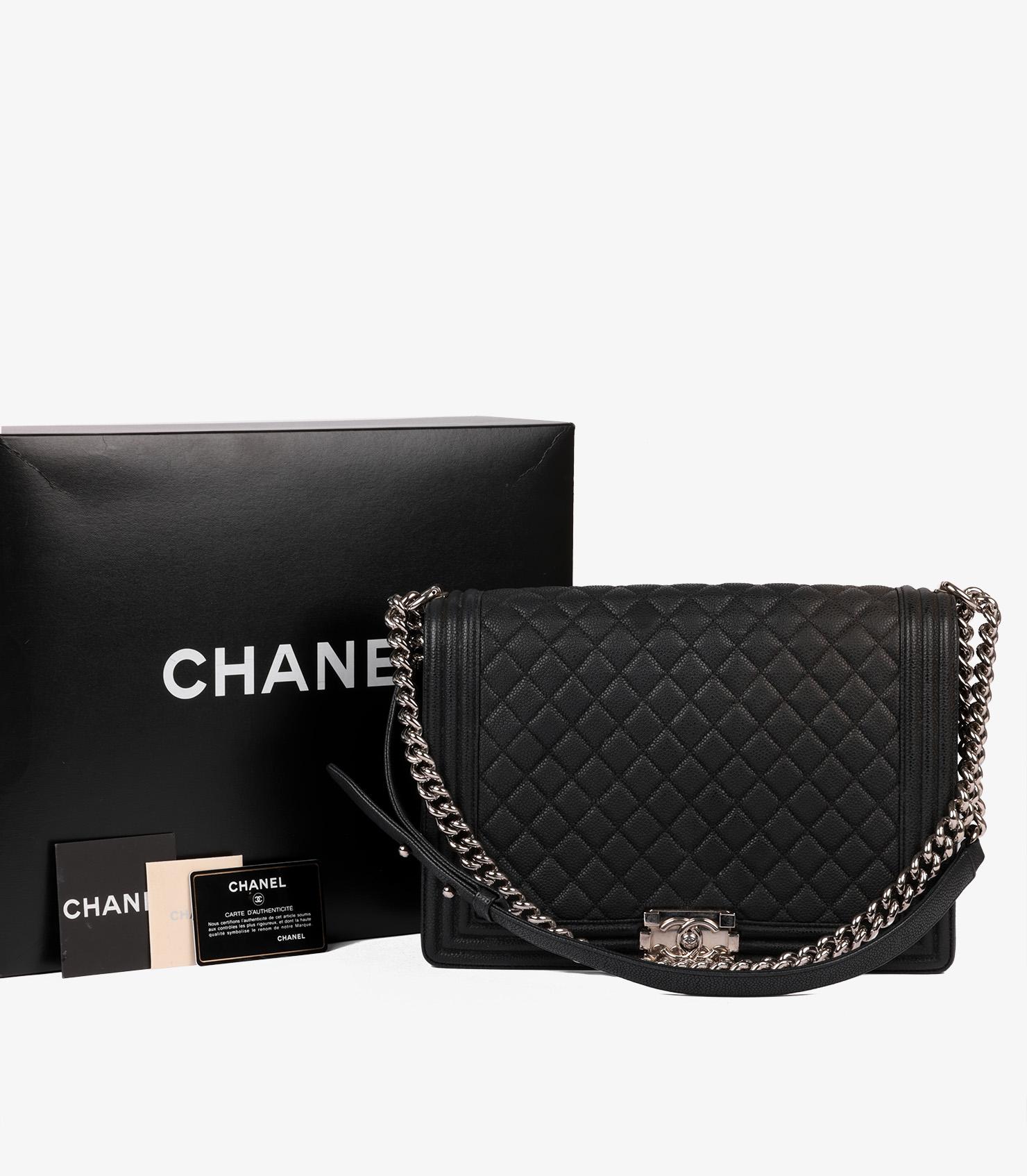Chanel Black Quilted Caviar Leather Large Le Boy Bag in vendita 8