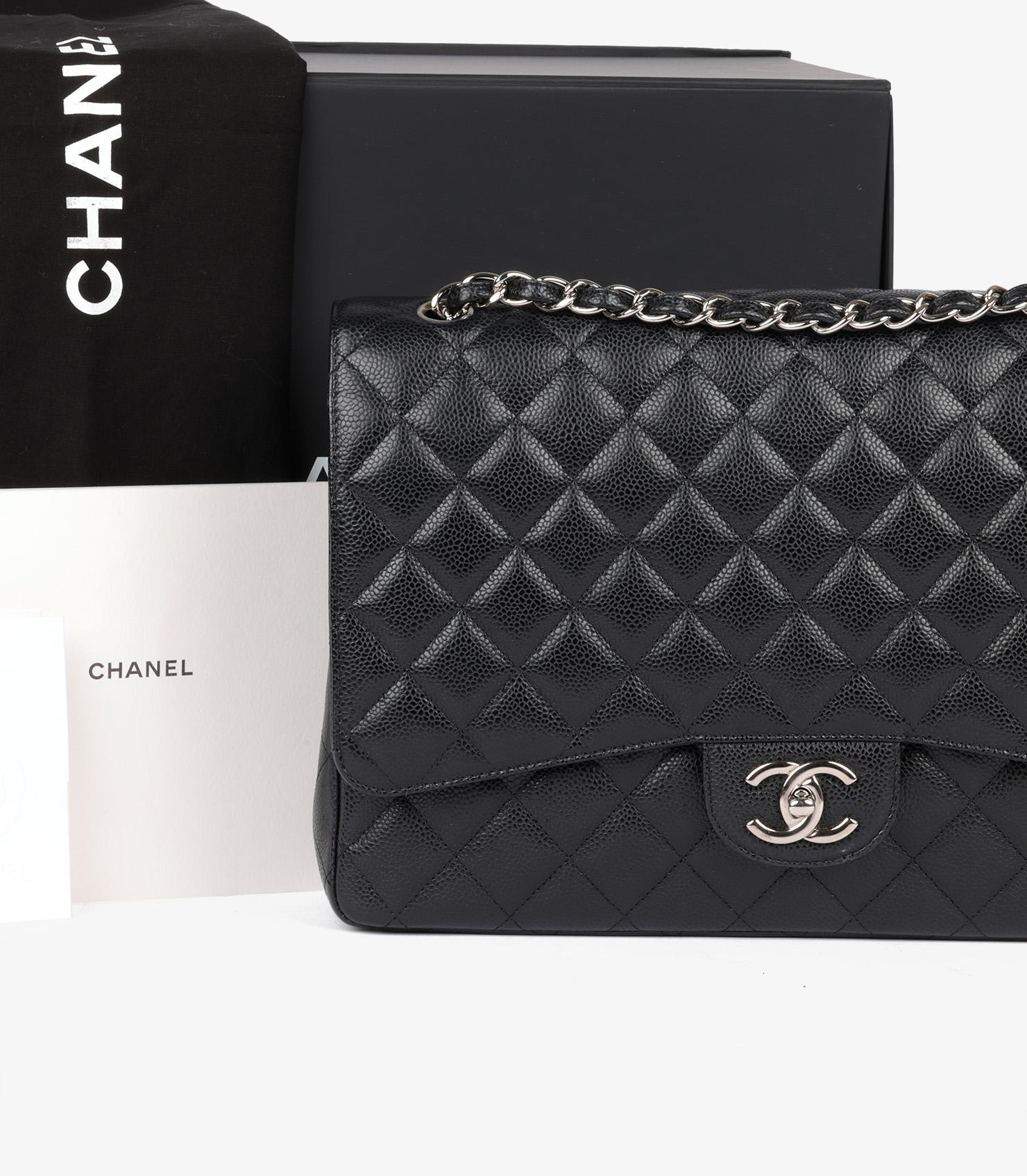 Chanel Schwarze Maxi Classic Double Flap Tasche aus gestepptem Leder in Kaviar im Angebot 7