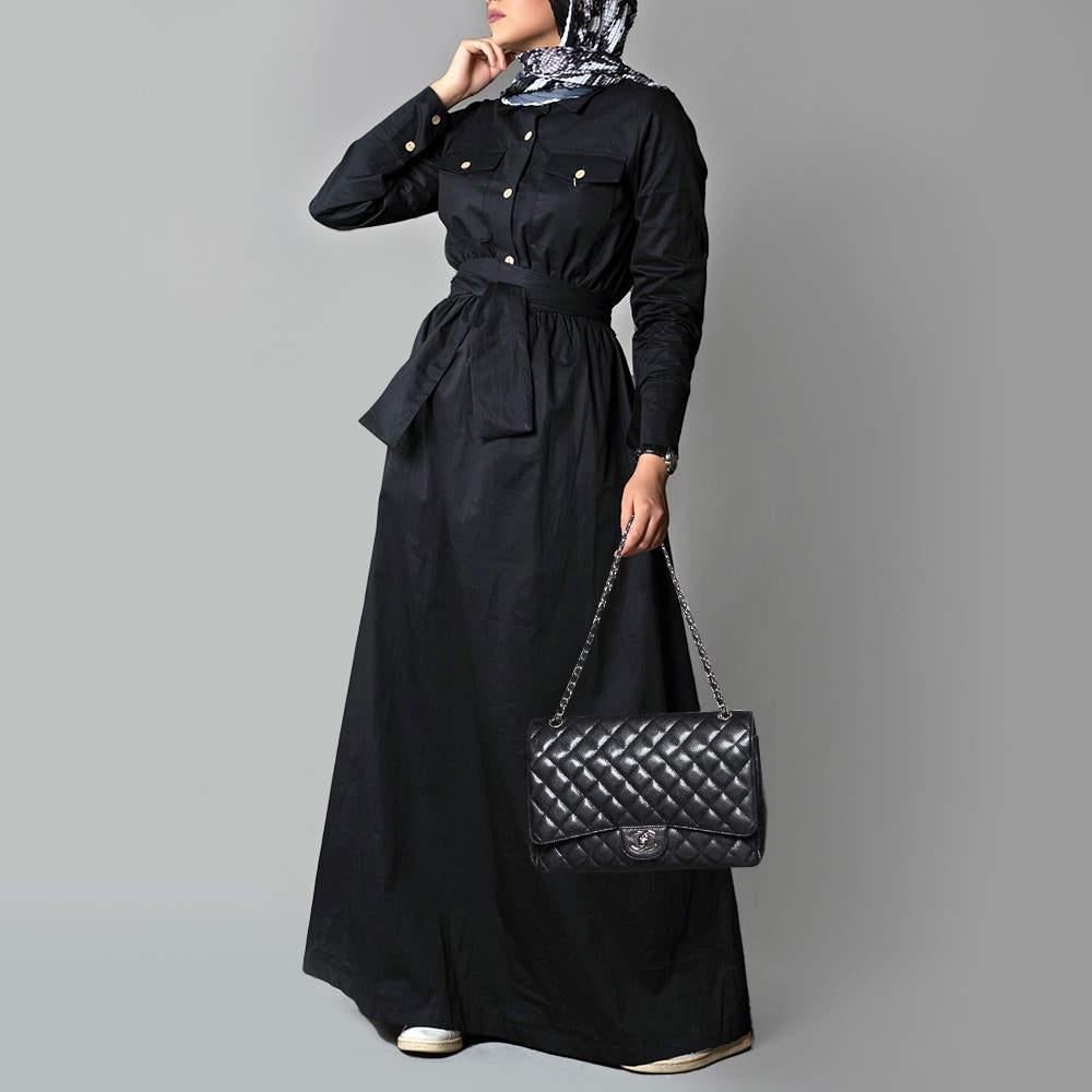 Chanel Black Quilted Caviar Leather Maxi Classic Double Flap Bag In Good Condition In Dubai, Al Qouz 2