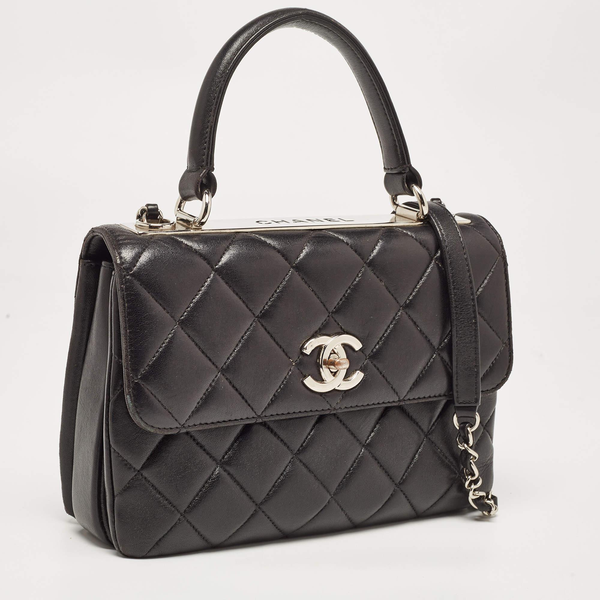 Chanel Black Quilted Caviar Leather Maxi Classic Double Flap Bag In Good Condition For Sale In Dubai, Al Qouz 2
