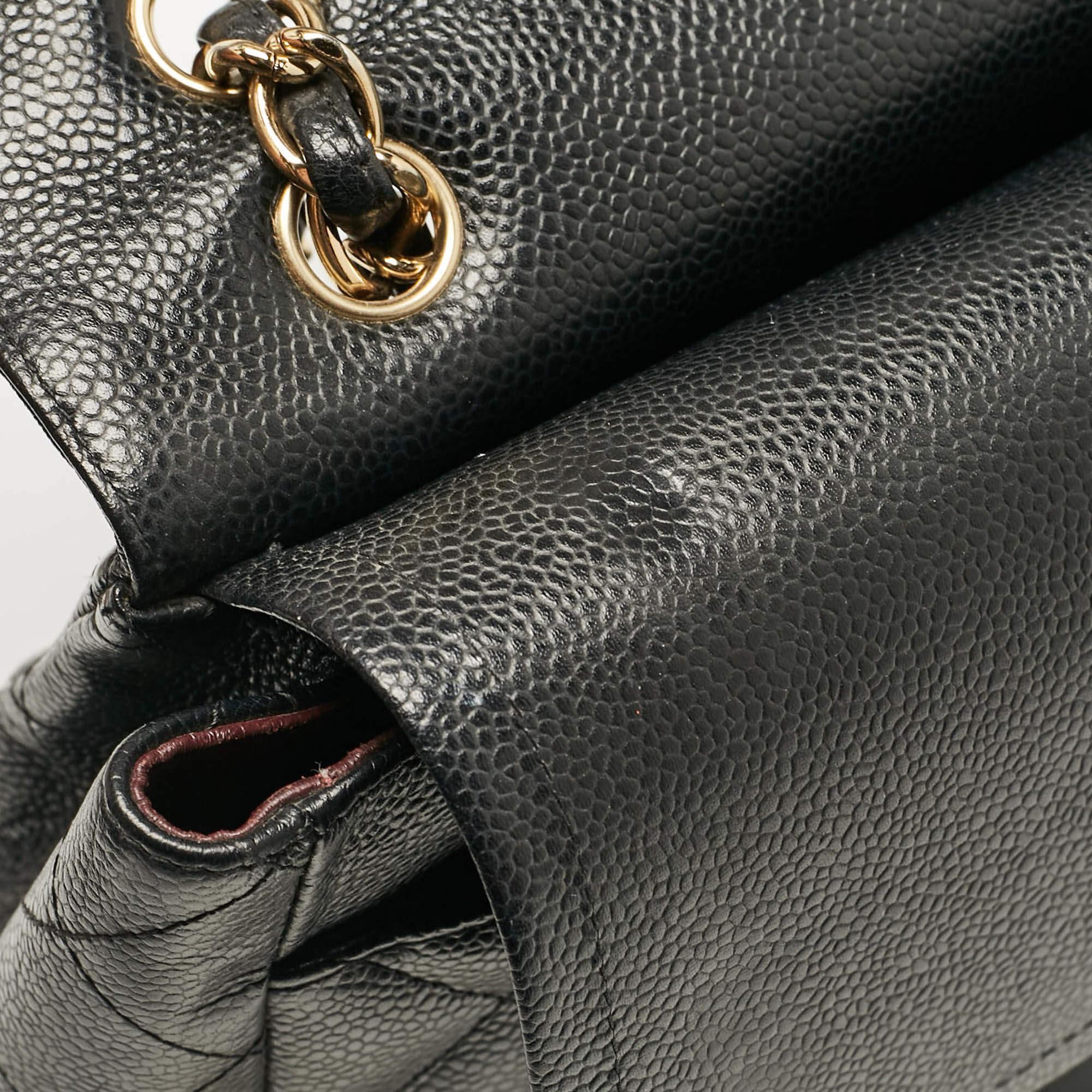 Chanel Black Quilted Caviar Leather Maxi Classic Double Flap Bag For Sale 4