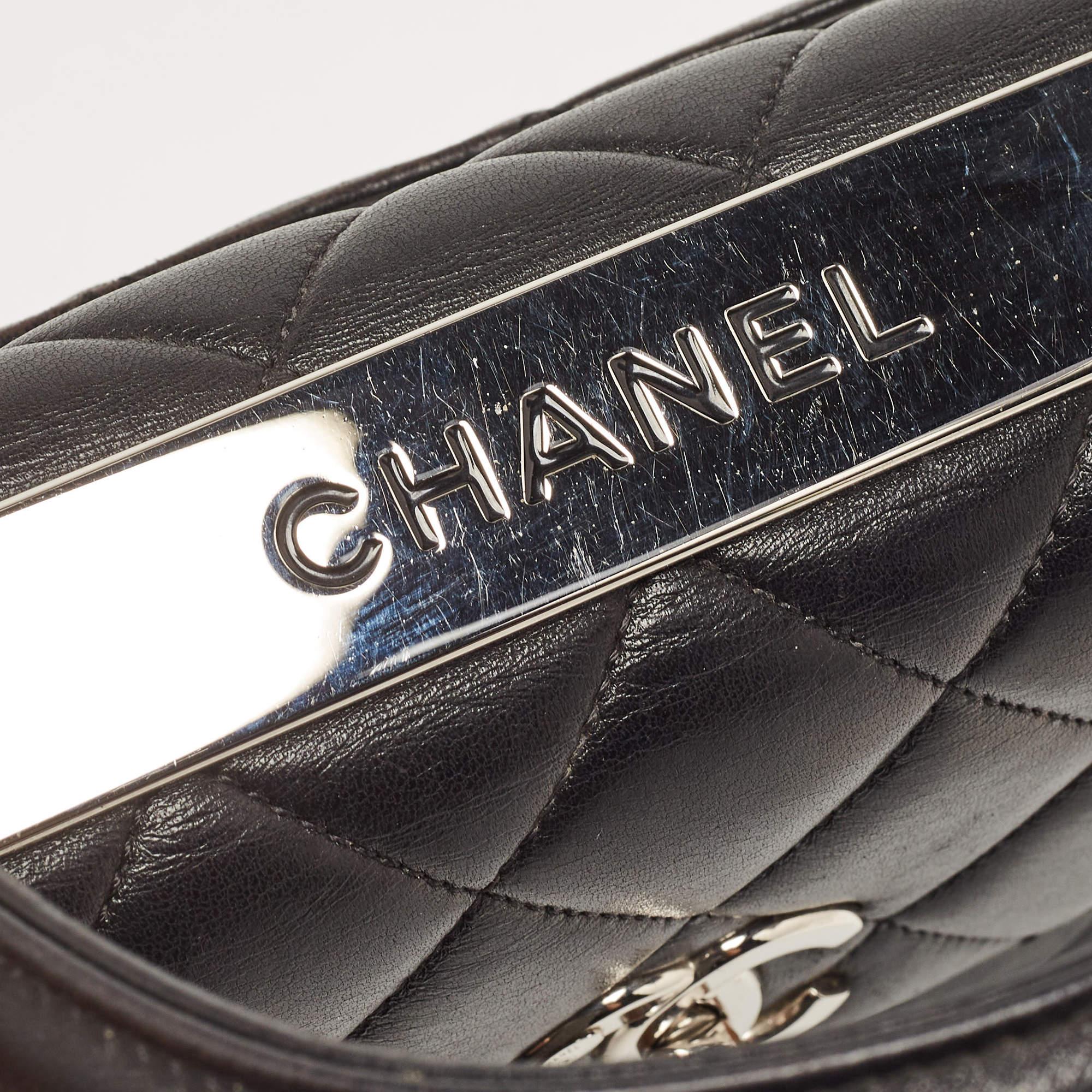 Chanel Black Quilted Caviar Leather Maxi Classic Double Flap Bag For Sale 5