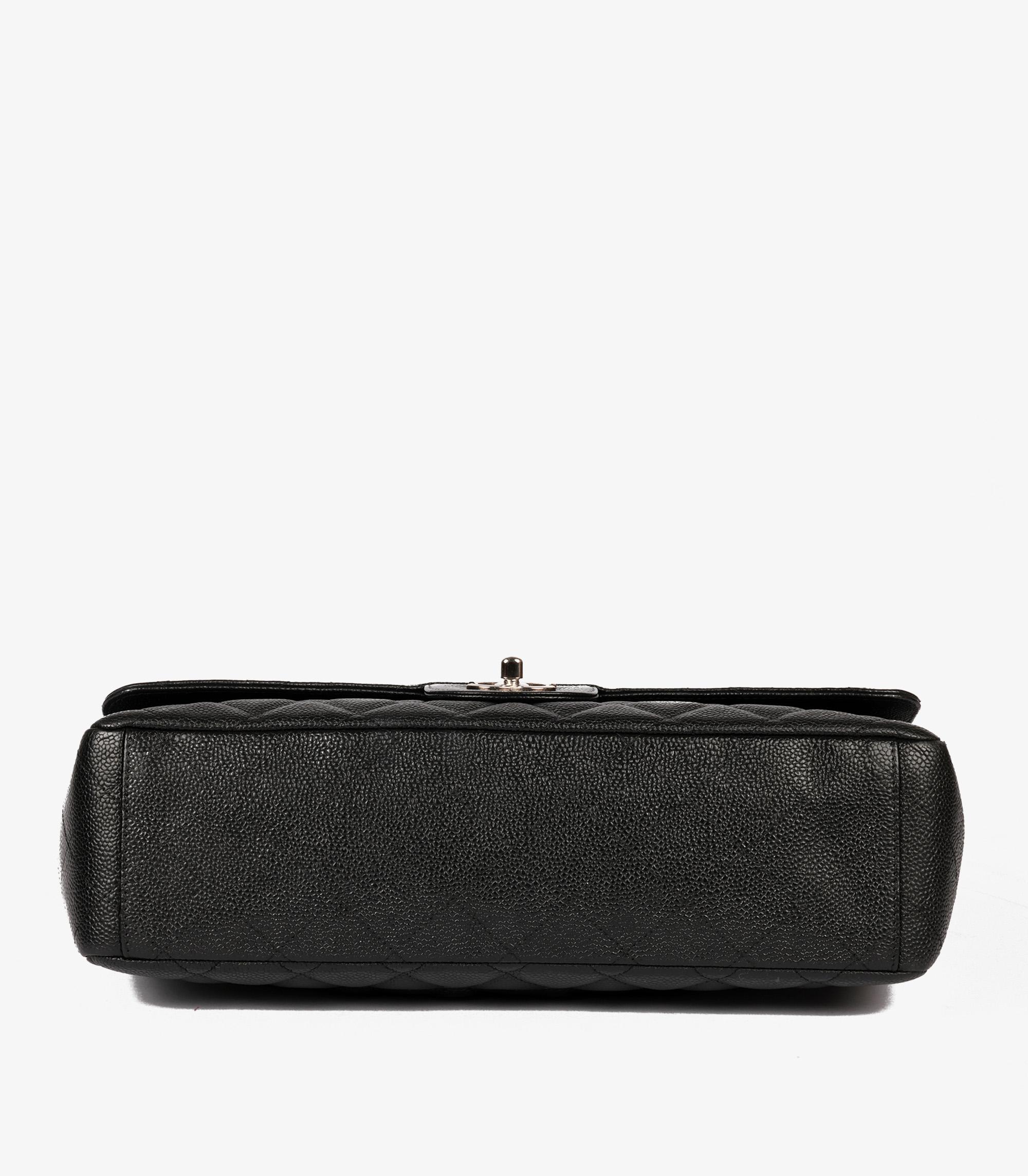 Chanel Negro Acolchado Caviar Piel Maxi Classic Bolso Solapa Simple en venta 3