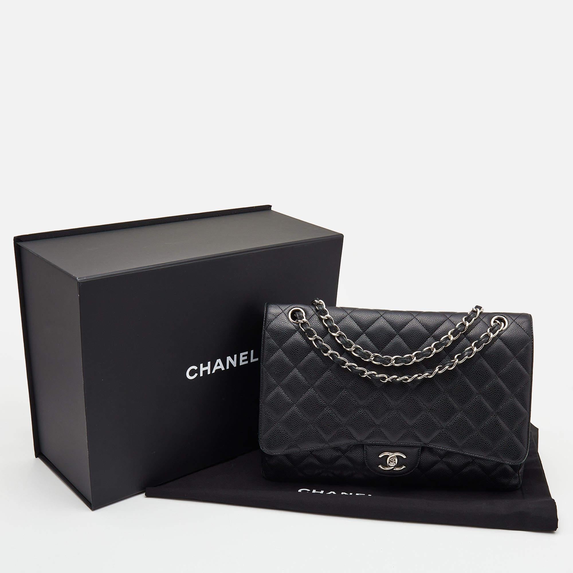 Chanel Black Quilted Caviar Leather Maxi Classic Single Flap Bag For Sale 5