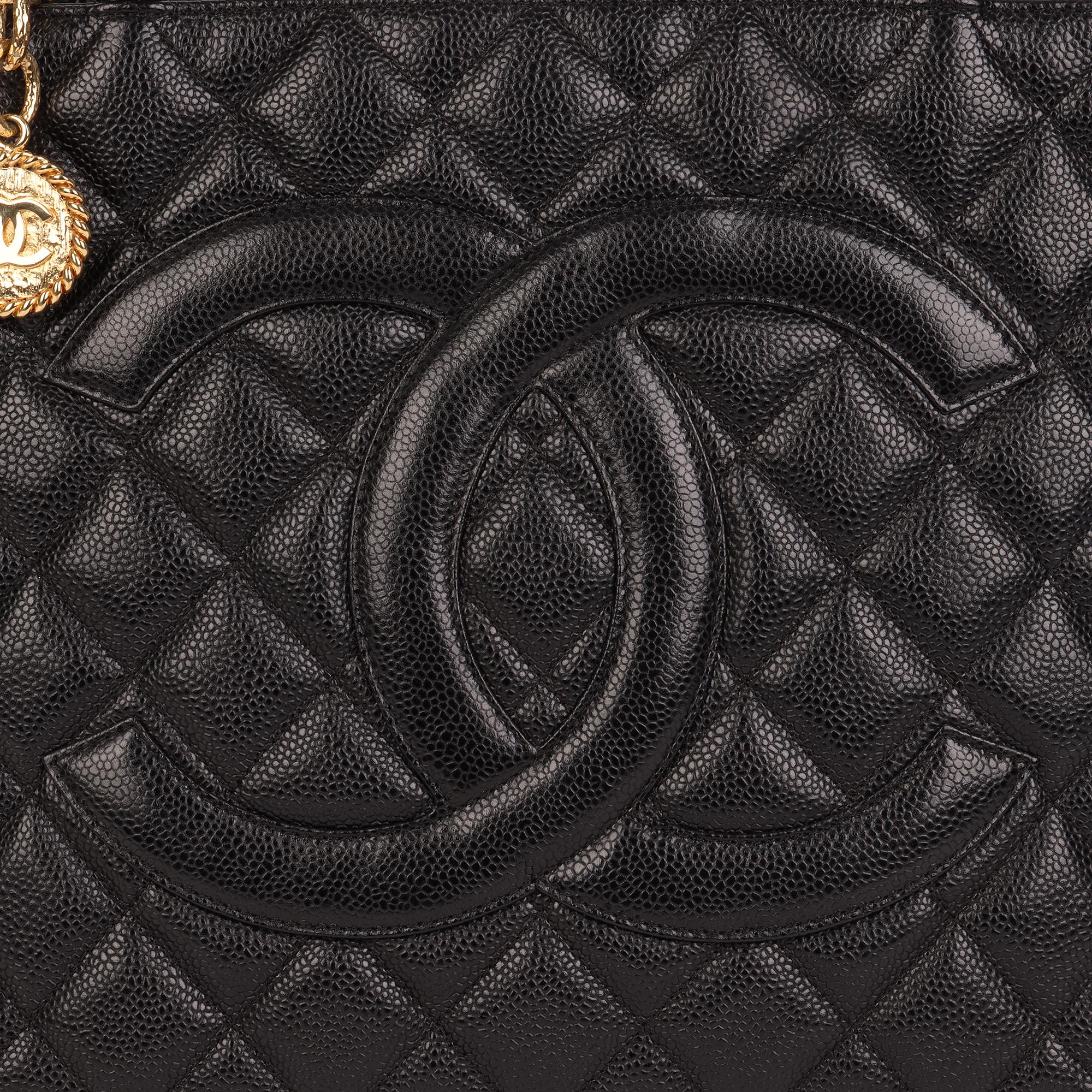 Chanel Black Quilted Caviar Leather Medallion Tote In Excellent Condition In Bishop's Stortford, Hertfordshire