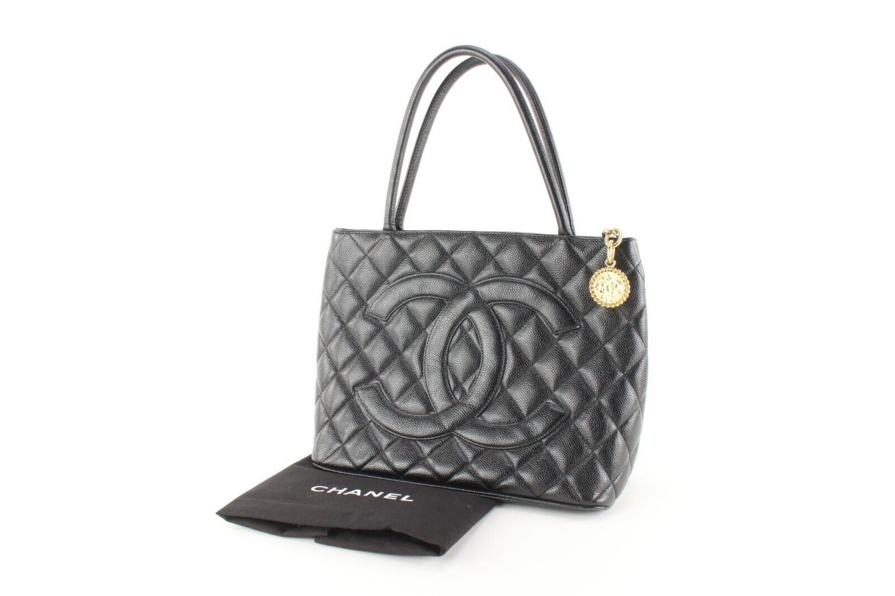 Chanel Black Quilted Caviar Leather Medallion Zip Tote 1C1031 For Sale 7