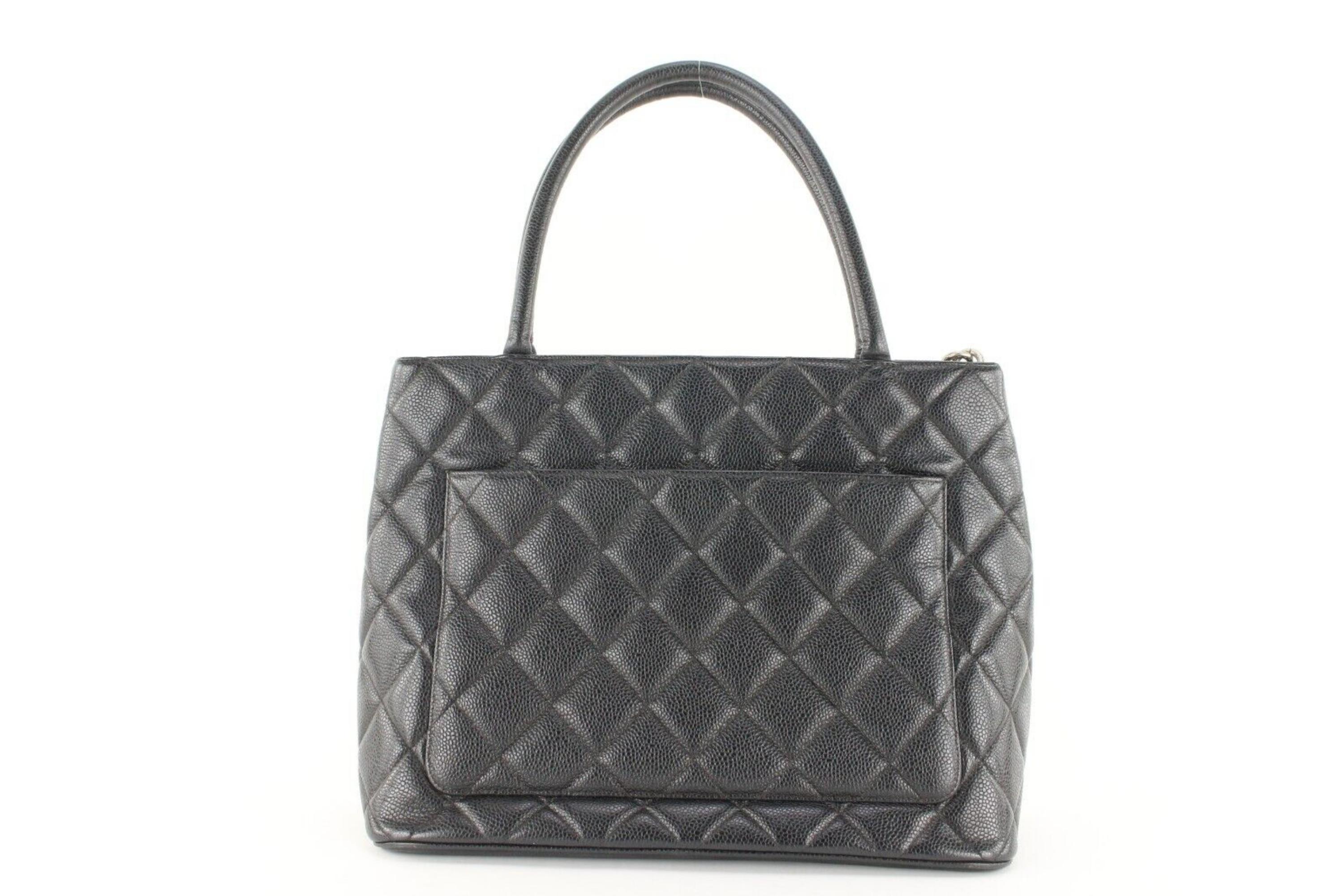 Chanel Black Quilted Caviar Leather Medallion Zip Tote SHW 1CC1101 In Excellent Condition For Sale In Dix hills, NY
