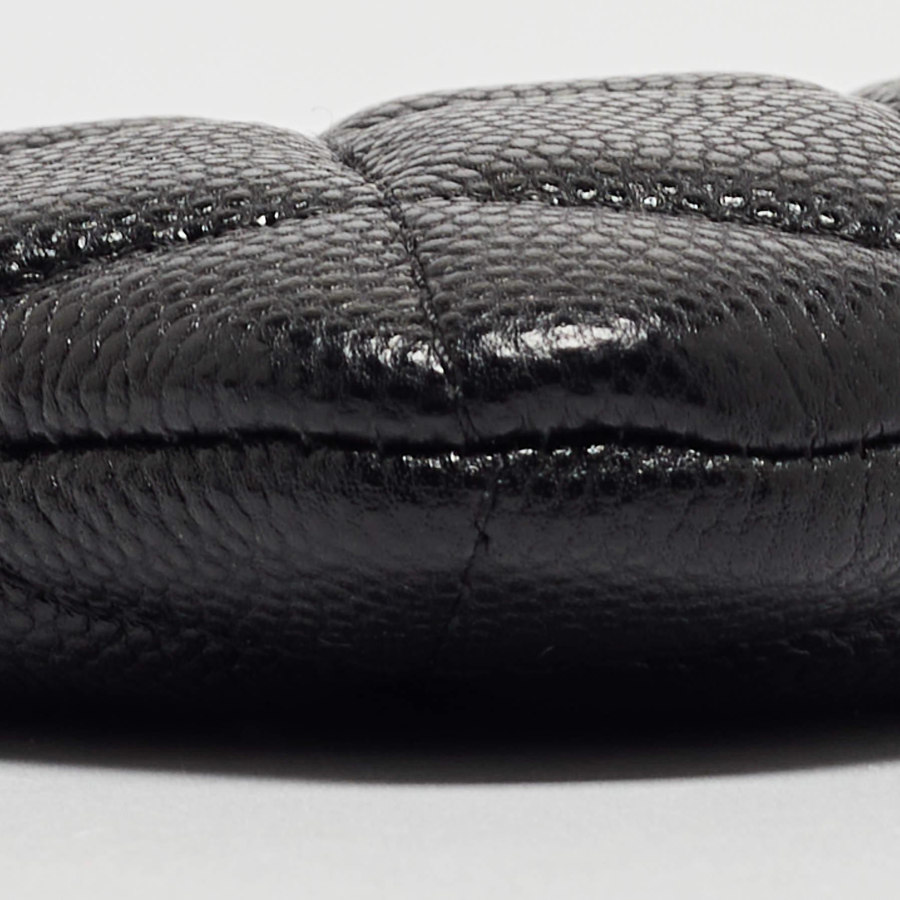 Chanel - Pochette zippée en cuir caviar matelassé - Mini O-Case en vente 4