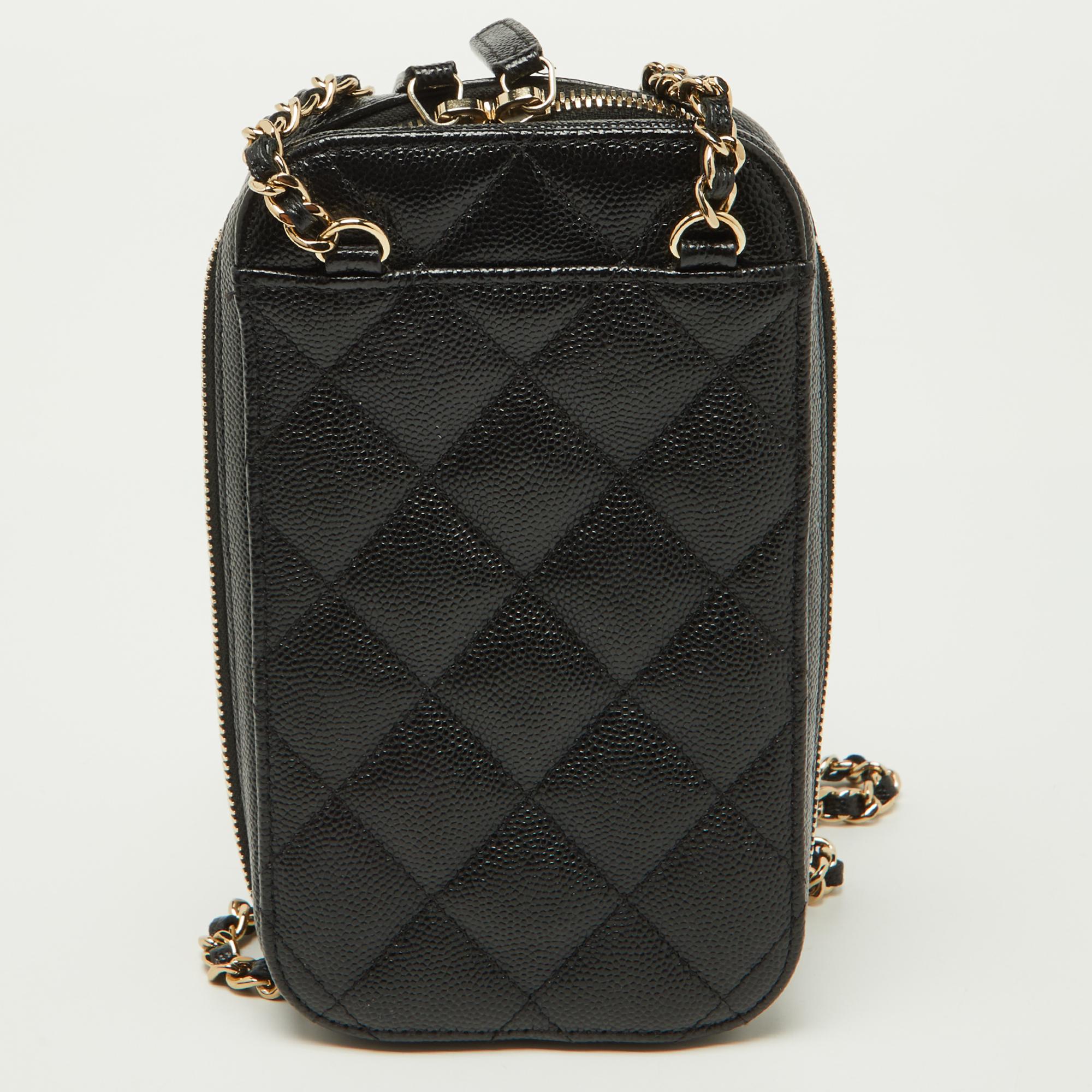Chanel Black Quilted Caviar Leather Phone Holder Crossbody Bag In Excellent Condition In Dubai, Al Qouz 2