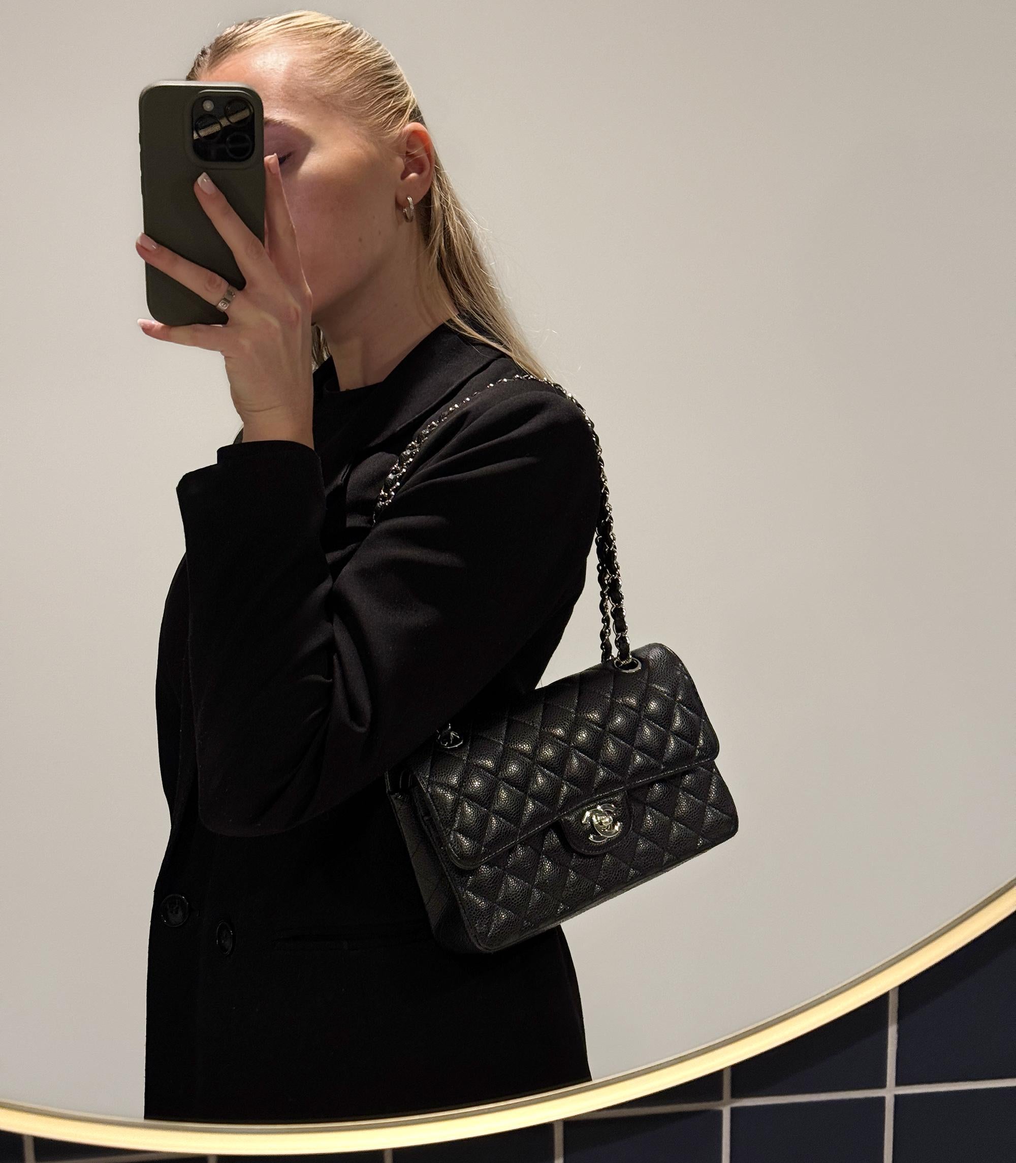 Chanel Black Quilted Caviar Leather Small Classic Double Flap Bag

Product Details
Xupes Ref: HB5821
Brand: Chanel
Model: Small Classic Double Flap Bag 
Type: Shoulder
Serial Number: 30275039
Age: 2020
RRP: £8,510
Accompanied By: Chanel Dust Bag,