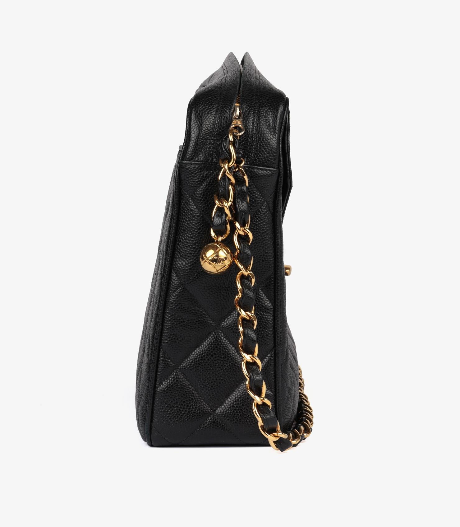 Chanel Schwarz gesteppt Kaviar Leder Vintage Maxi Jumbo XL Kameratasche für Damen oder Herren im Angebot
