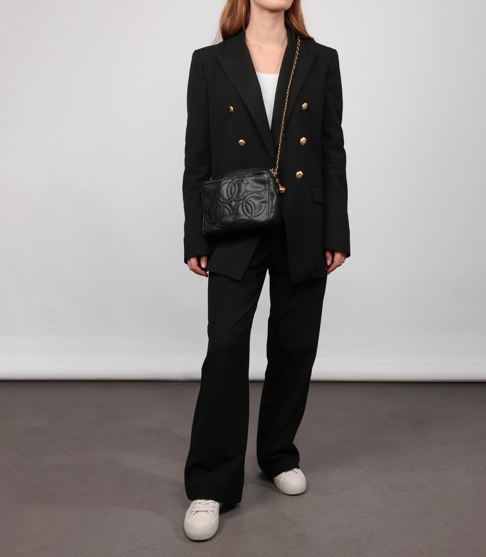 Chanel Black Quilted Caviar Leather Vintage Small Triple Logo Camera Bag

Product Details
Xupes Ref: HB5723
Brand: Chanel
Model: Small Triple Logo Camera Bag
Type: Shoulder, Crossbody
Serial Number: 3175452
Age: 1994
Accompanied By: Chanel Dust Bag,