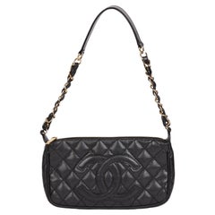 CHANEL Schwarze zeitlose gesteppte Vintage-Pochette aus Kaviarleder