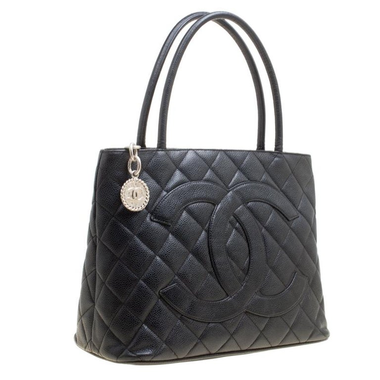 chanel caviar medallion tote